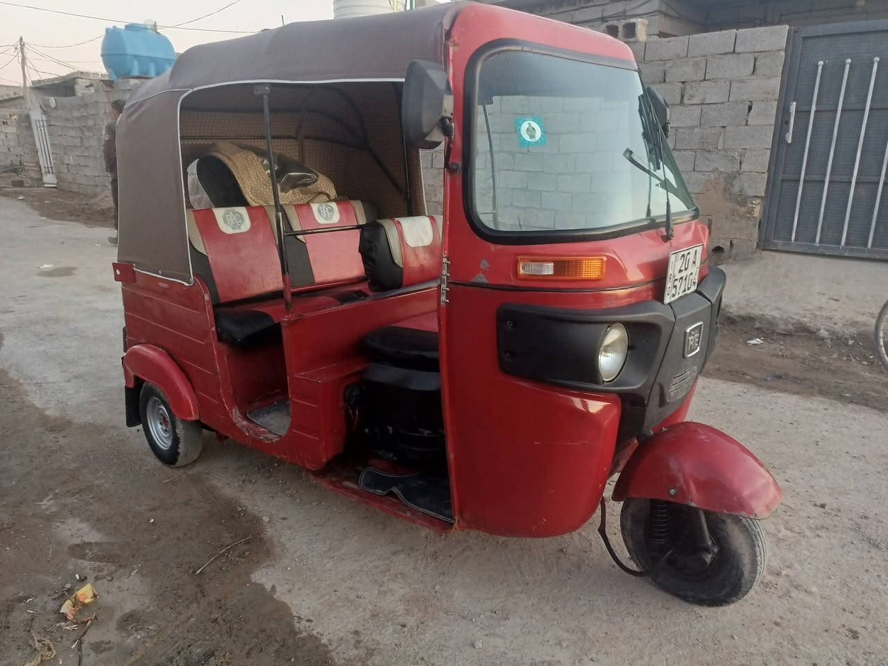 السلام عليكم شباب تكتك 2017داخله 18 مرقمه رقم ديالى نكليزي هزه جديده تحويل مباشر مكينه واكسل خير من الله بس كلجه تعبان الكشر ماله بلاد مرشوش كلير كهربيات شغاله تكتك نظيفه السعر 40000ملاين وبيه مجال الشراي مكاني ديالى بعقوبه الكاطون ***********
