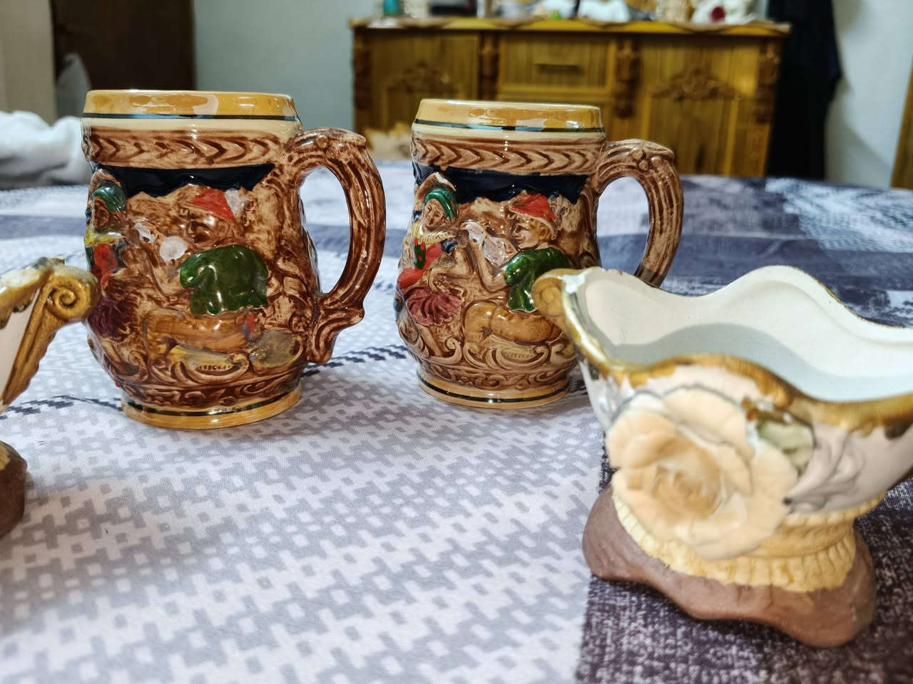 تحف قديمه جدا  وجميله مابيها اي ضرر  تحتوي عل 12 قطعه الاكل  .سعرهم 50 لف نهايه مكان موصل توصيل معندي شراي يدخل خاص ..


**إذا كنت صاحب هذا الإعلان وتريد حذفه لأي سبب، رجاءا أرسل رسالة إلى الدعم الفني**