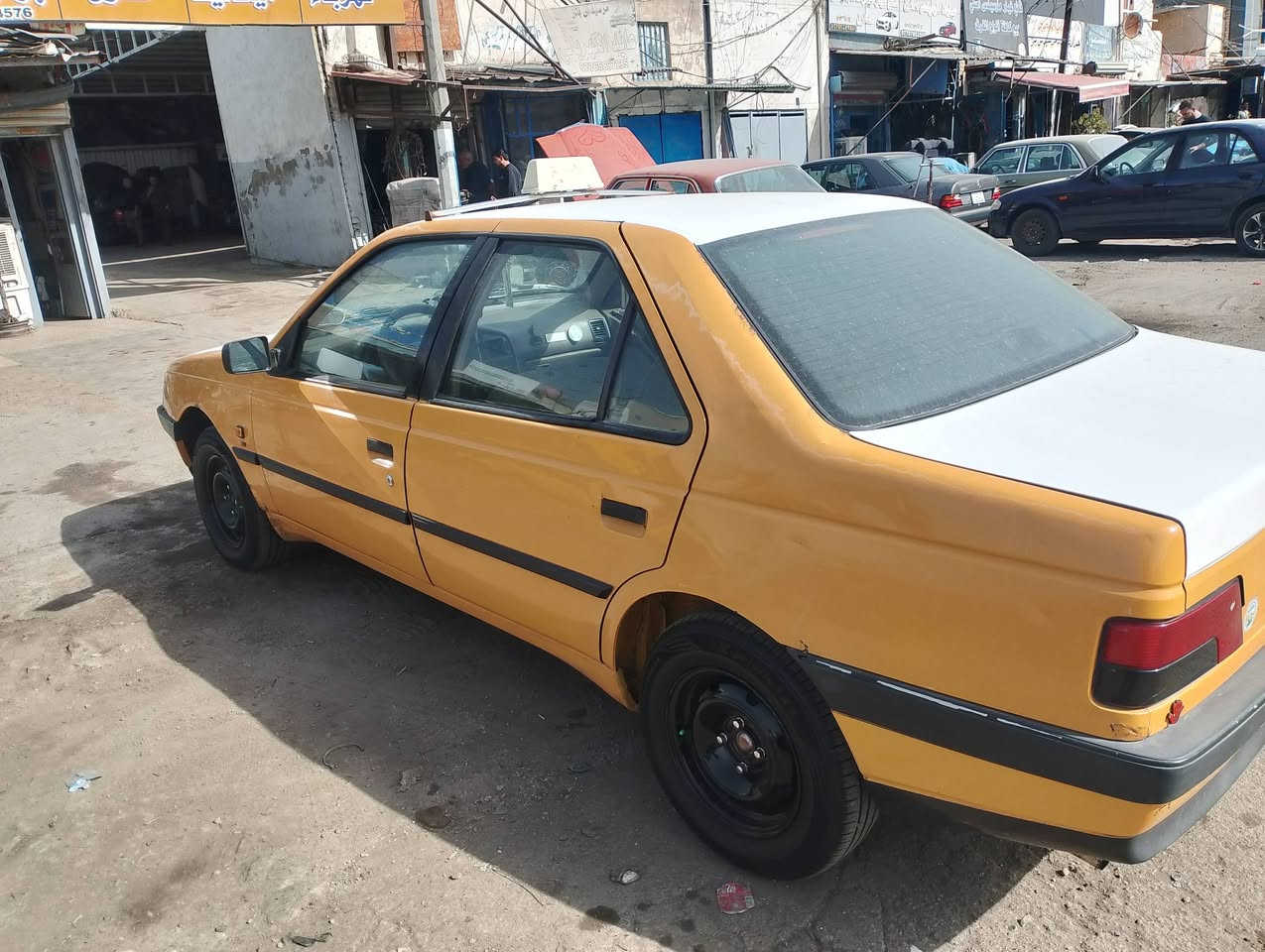 سياره بيجو 2010
السعر 36 وبيها مجال 
السياره بسمي رقم انجليزي 
الرقم ***********
