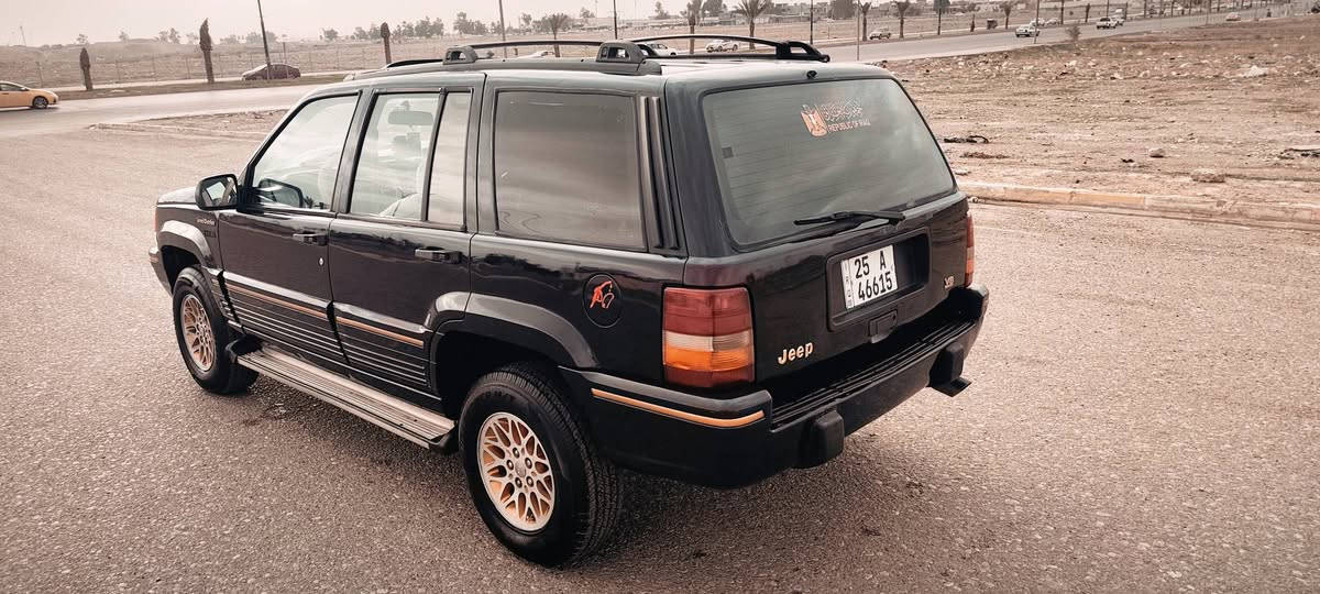 جيب شيروكي موديل 93 لون نيلي طوخ بدون حادث فقط صبغ لجمالية فقط كير محرك شرط 300 vvt بطه صدر تايرات جديد كهربائيات فول شغال رقم دولي سنوية مشروع وطني جديد شرط تحويل او وكاله الشراي يتصل *********** سعر 48 كركوك, العراق
