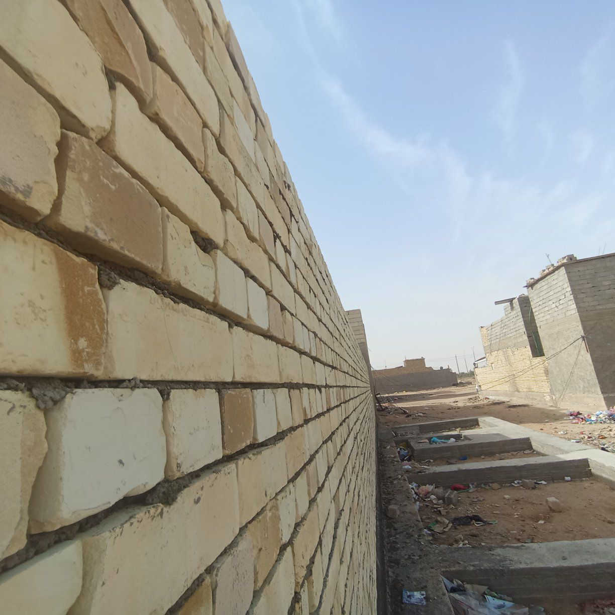 السلام عليكم خلفة بناء طابوك بلوك فرمستون. متفرق حاليا  شغل الي يرضي رب العالمين***********.//***********
واتساب
