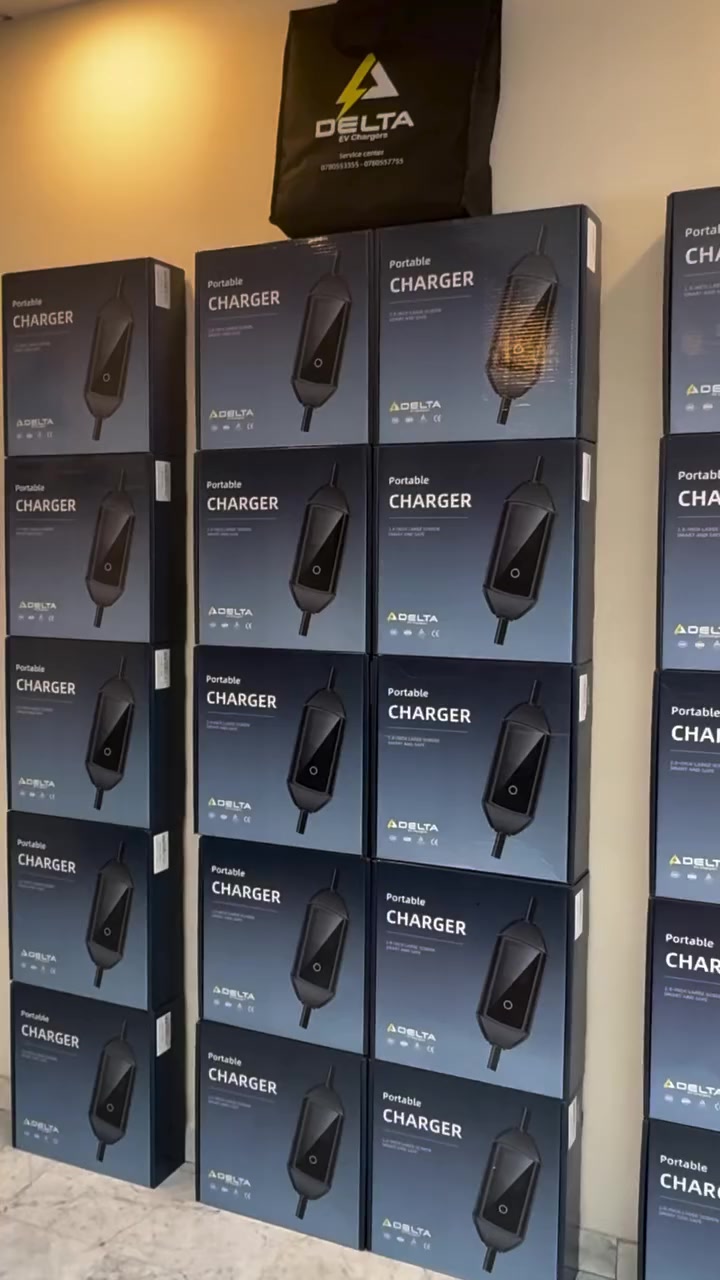 🔥🔥   شاحن دلتا اصدار 2026 الان في المملكة   🔥🔥
يتميز شاحن دلتا بتكنولوجيا جديدة الجيل الثالث لسنة 2026 بالميزات التالية :
1 - متغير ٣٢ امبير ب ٢٤ مستوى 8 9 10 11 12 13 14 .....32 وإمكانية تغيير مستوى الامبير أثناء الشحن دون الحاجة لفصل الشاحن عن السيارة
2 - 10  أنظمة حماية لارتفاع شدة التيار و انخفاض و ارتفاع الحرارة و نقص الامبير او ارتفاعه و التأريض و العديد من أنظمة الحماية عشرة أنظمة حماية ويعمل على فولتيه من 90v و لغاية 264v 
3 - مدعوم بخاصية التحكم بالشحن عبر تطبيق هاتف من خلال  بلوتوث و واي فاي 
4 -  تصميم بتكنولوجيا Micro chips printing 
تصميم ببوردين بحيث تم فصل القطع التي تولد حرارة عن القطع التي تتأثر بالحرارة يعني كفاءة أعلى و سعر أقل للصيانة الرمزية 
5 - شاشة ملونة LCD كبيرة توضح كل معلومات الشحن بنظام اطفاء بعد ٣ دقائق من التشغل للاطالة من عمرها الافتراضي
6 - ريليها تصميم Magnetic latching relays مما يؤدي لتقليل الحركة الديناميكية التي تولد حرارة و فاقد تيار صفر
7 - إمكانية تغيير مستوى الامبير أثناء الشحن دون الحاجة لفصل الشاحن عن السيارة
8 - فرد الشاحن مزود بحساس حرارة يفصل الشحن في حال ارتفاع درجة حرارته
9 - تحمل ظروف و عوامل جوية عالية في الحرارة و البرودة
10 - عمر جهاز أطول بكفالة سنتين استبدال وليس صيانة  والوحيدة شركة دلتا من تعطي هذه الكفالة
11 - صناعة من المصنع ليد المستخدم مباشرة و ليس تجميع أردني
12 - كابلات TPU ثيرمينال بلاستيك تتحمل ١١٠ درجات حرارة
  
لا منافس له على الإطلاق تكنولوجيا الجيل الثالث من الشواحن 
للاستفسار 0780557755
#دلتا #شواحن #سيارات_كهرباء #شاحن #شواحن_سيارات #delta


**إذا كنت صاحب هذا الإعلان وتريد حذفه لأي سبب، رجاءا أرسل رسالة إلى الدعم الفني**