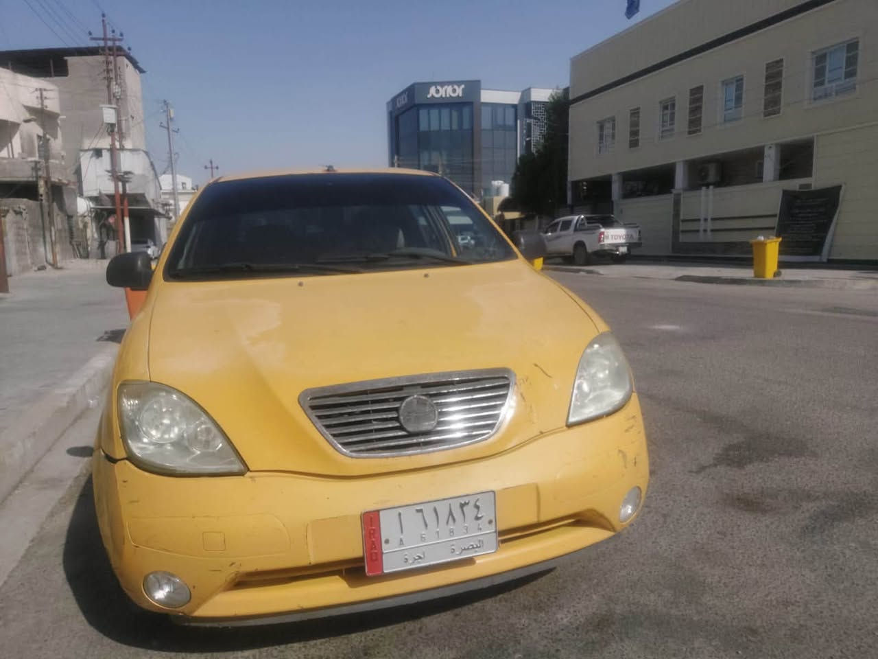طيبه ٢٠١٦ مكينه كير تبريد بحاله جيده ضربه تبديل ماكو بس بل جاملغ الخلفي طخه خفيفه مصفه هيأه وغرامات تحويل ثاني يوم سنويه لل٢٧ السياره جاهزه مال شغل أي ستفسر عل رقم وبل خدمه *********** السعر ٢٧
