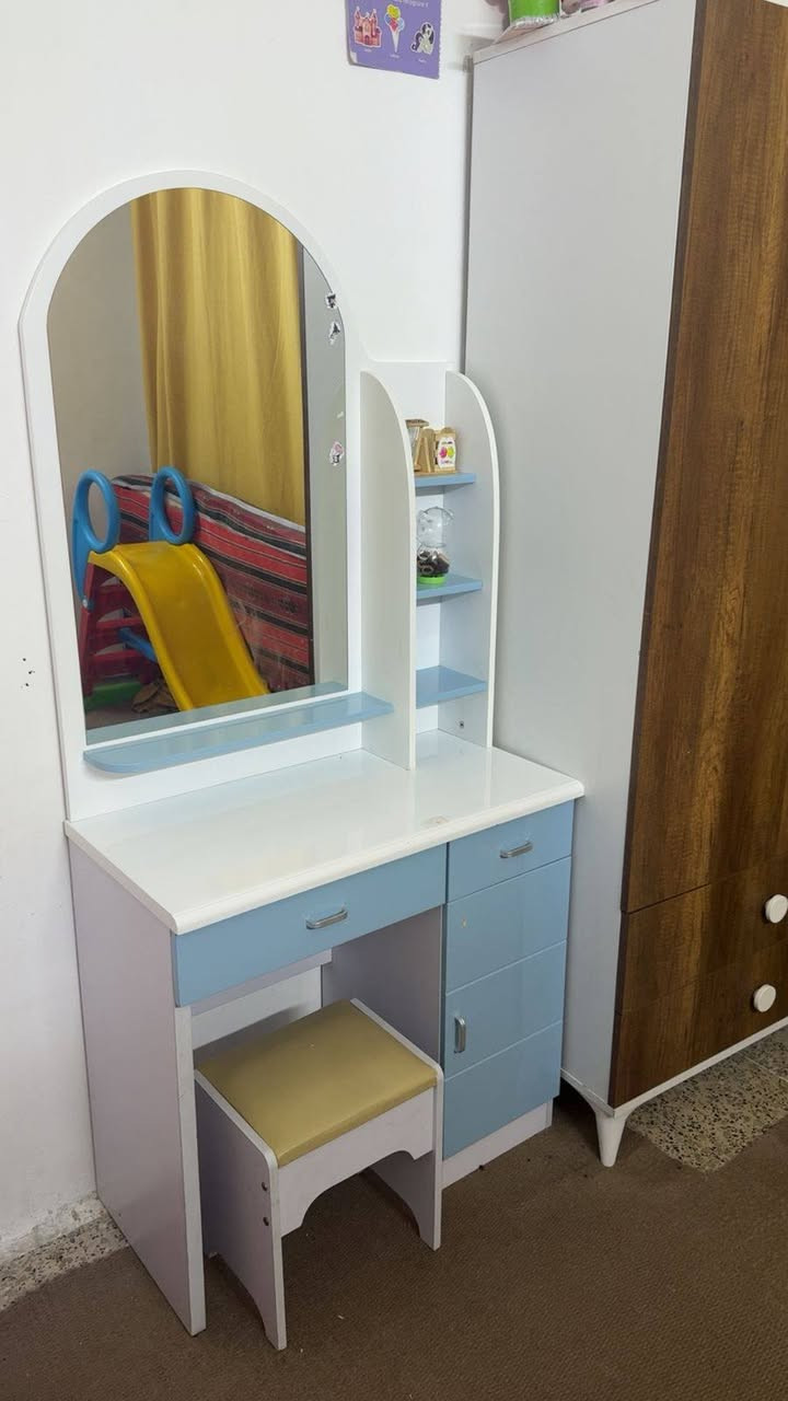 غراض لبيع  تخم كامل ب٣٠٠ وبي مجال
كاونتر ٤٠٠ 
كنتور بابين جديد ب١٢٥
ميز تواليت ب٧٥


**إذا كنت صاحب هذا الإعلان وتريد حذفه لأي سبب، رجاءا أرسل رسالة إلى الدعم الفني**