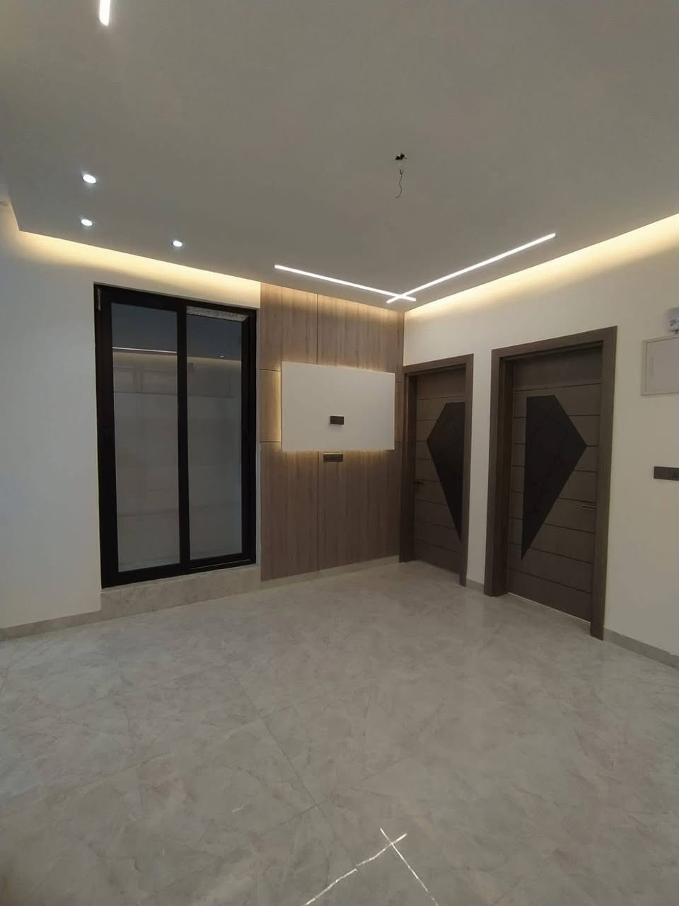 دار _للبيـــــع بناء حديث حله_نادر_الاولى حي الزيتون
المساحة 130 متر طابو زراعي سند25 

طابقين ثلاث غرف نوم وصاله وكليدور مطبخ وجمع صحيات  كراج سياره 

عرض الشارع 10متر تبليط مجاري كافة الخدمات 

للاستفسار الاتصال 

‭٠٧٧١ ٦٩٥ ٧٦٧٣‬
