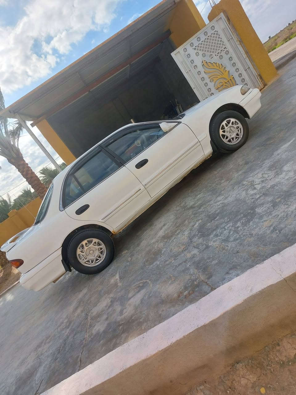 سوناتا موديل 94 لون ابيض مصبوغة للجمالية  محرك كير خير من الله كير اتوماتيك محرك مسكر  رقم ديالى السيارة جاهزة خير من الله صدر امامي خلفي جديد تخم تايرات جدد الكهربائيات كلها شغالة السيارة مال جناي (السعر 45 وبيها مجال حك الجية)
المكان /ديالى/الخالص/التحويلة 
الاستفسار /***********
***********
