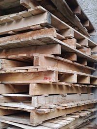 سكيبات لبيع نضيفه ما مستخدمه الوحده الفين ونص تصال على هاذا الرقم 0786...