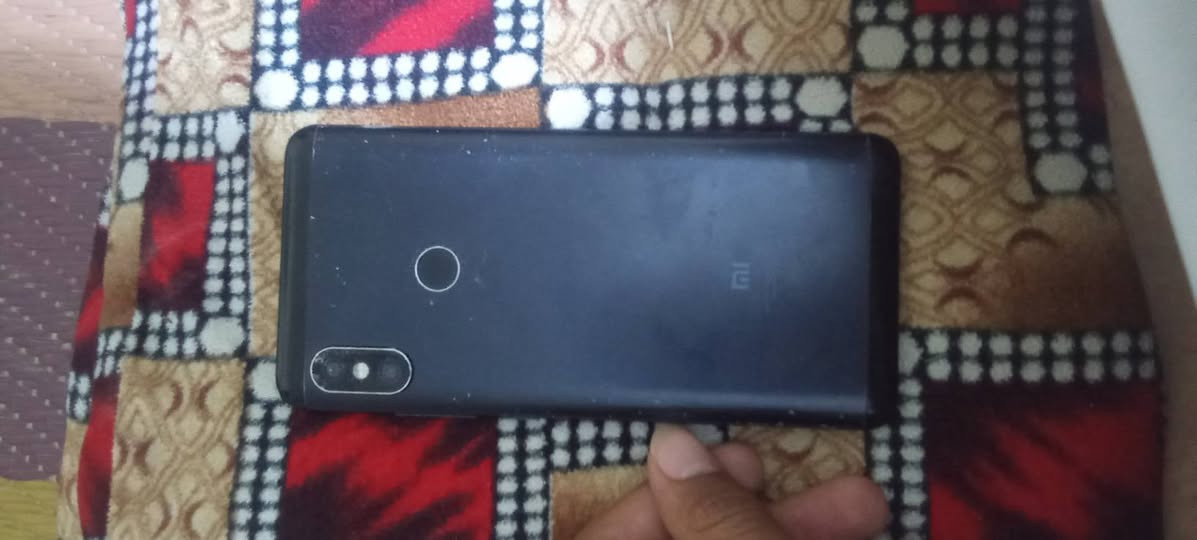 السلام عليكم 
Ŕedmi Note 5  :للبيع 
الذاكرة :64 
دقة التصوير: ممتازة الكامره الخلفيه فقط اما الاماميه مكسورة
شاشة الجهاز :كم شخط فيه في الشاشة
الموبايل ؛ جيد جداً في الالعاب القوية وفريماته لا بئس بها
سريع الشحن وتأتي معه شاحنه مني
اكتب سعرك اذا ممتاز ارد عليك


**إذا كنت صاحب هذا الإعلان وتريد حذفه لأي سبب، رجاءا أرسل رسالة إلى الدعم الفني**