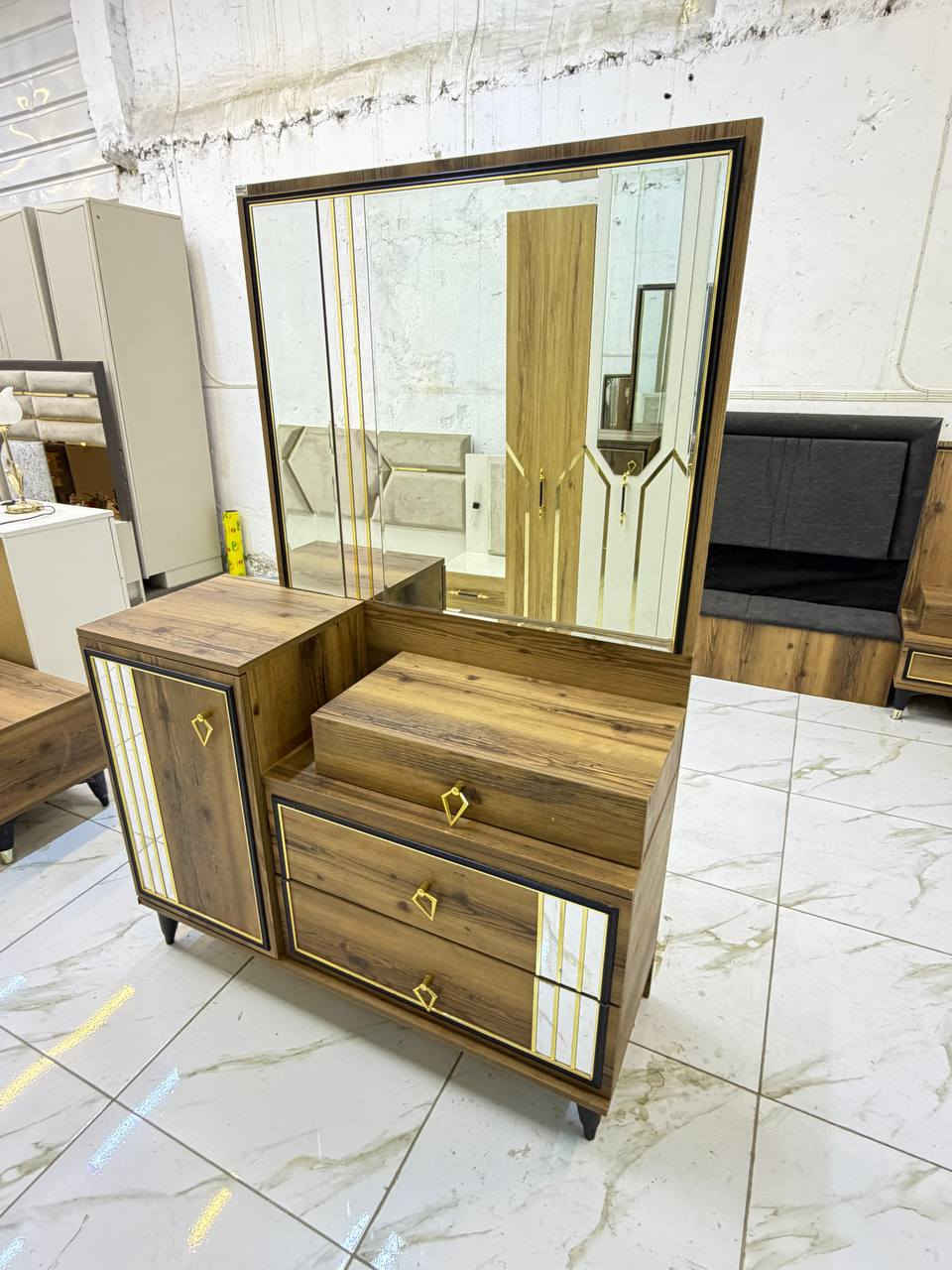 غرفه تركيه 10قطع مستخدام نضام ابواب زاويا تخبل للبيع الاستفسار واتساب ب900الف


**إذا كنت صاحب هذا الإعلان وتريد حذفه لأي سبب، رجاءا أرسل رسالة إلى الدعم الفني**