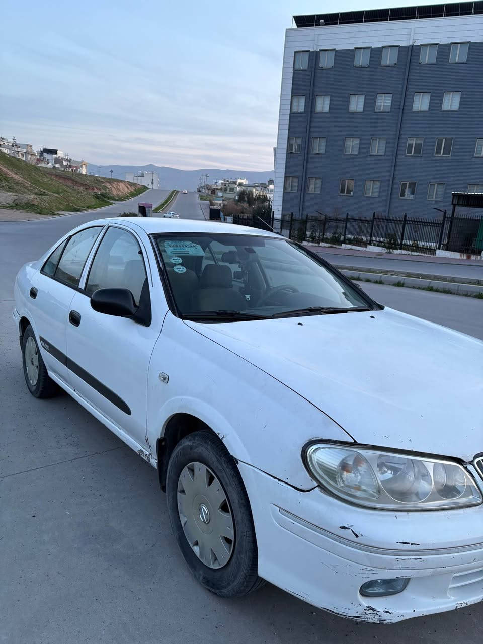 نیسان سەنی مۆدێل ٢٠٠٢ (محسن) بیلاد تۆماتیک بیلاد سپی تەکسی نەبووە ٤ پارچەی هەیە بە حیزام ئەیفرۆشم بە شەرتی سەقف و شان نەیبێت مەکینەی زۆر تازە و پاکەگێڕ و مەکینە و تەبریدی سارد و گەرم  بە شەرتی فیتەر و فەحس سعری ٧٠ گەڵا و معامەلە 
*********** السليمانية, العراق
