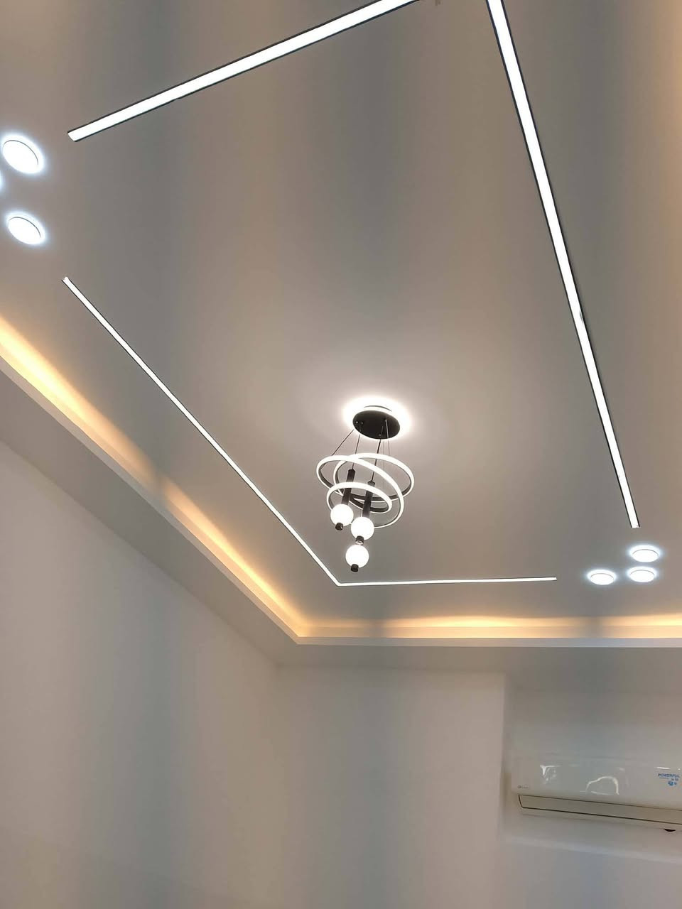 متوفر كادر جبس بورد طلس صبغ للستفسار اتصل علا ***********
