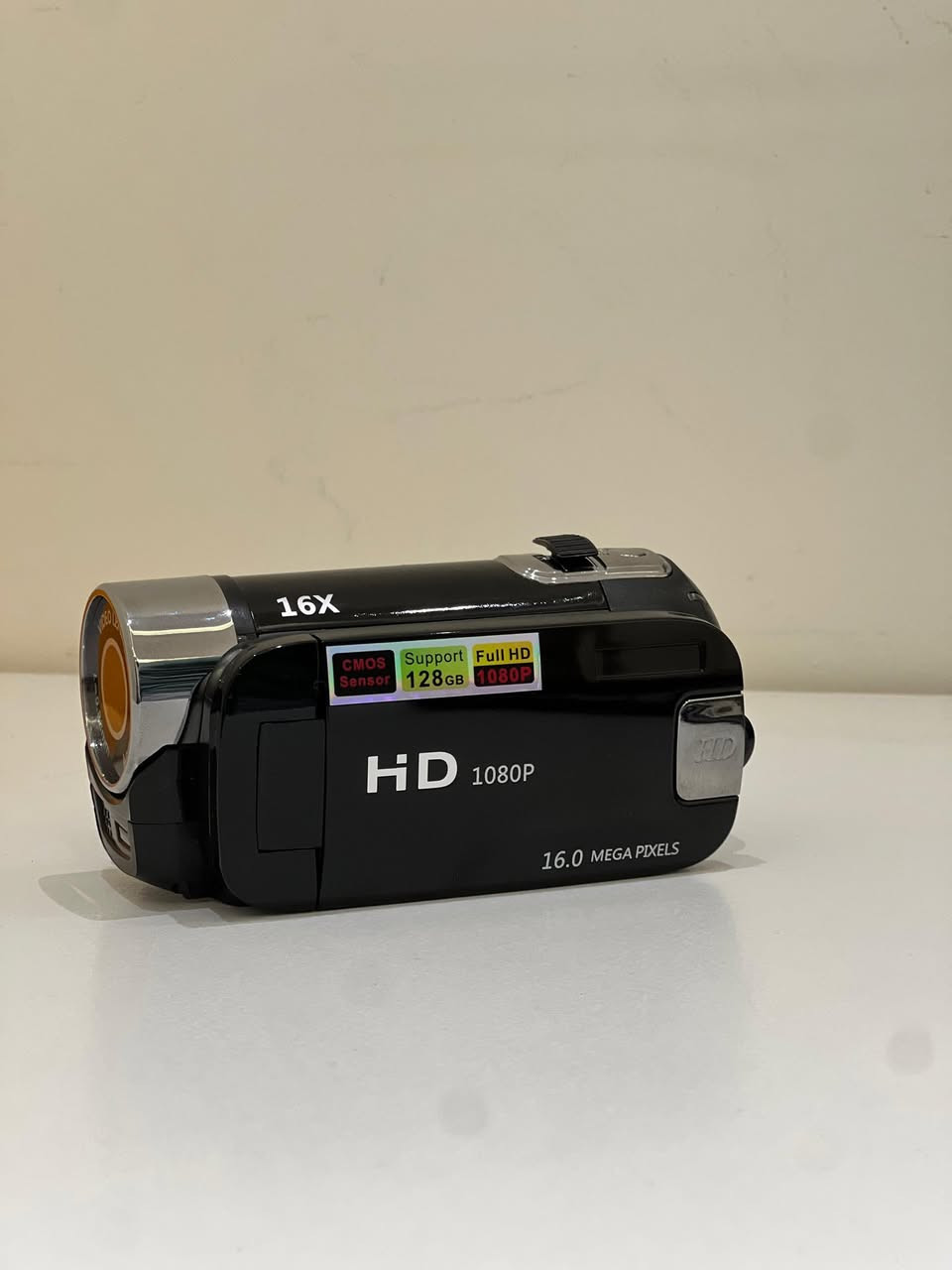 كاميرا 1080 HD
16 ميا بكسل
شاشة دوارة 360 درجة 
مستشعر CMOS
السعر 30 الف مع التوصيل جميع المحافظات


**إذا كنت صاحب هذا الإعلان وتريد حذفه لأي سبب، رجاءا أرسل رسالة إلى الدعم الفني**