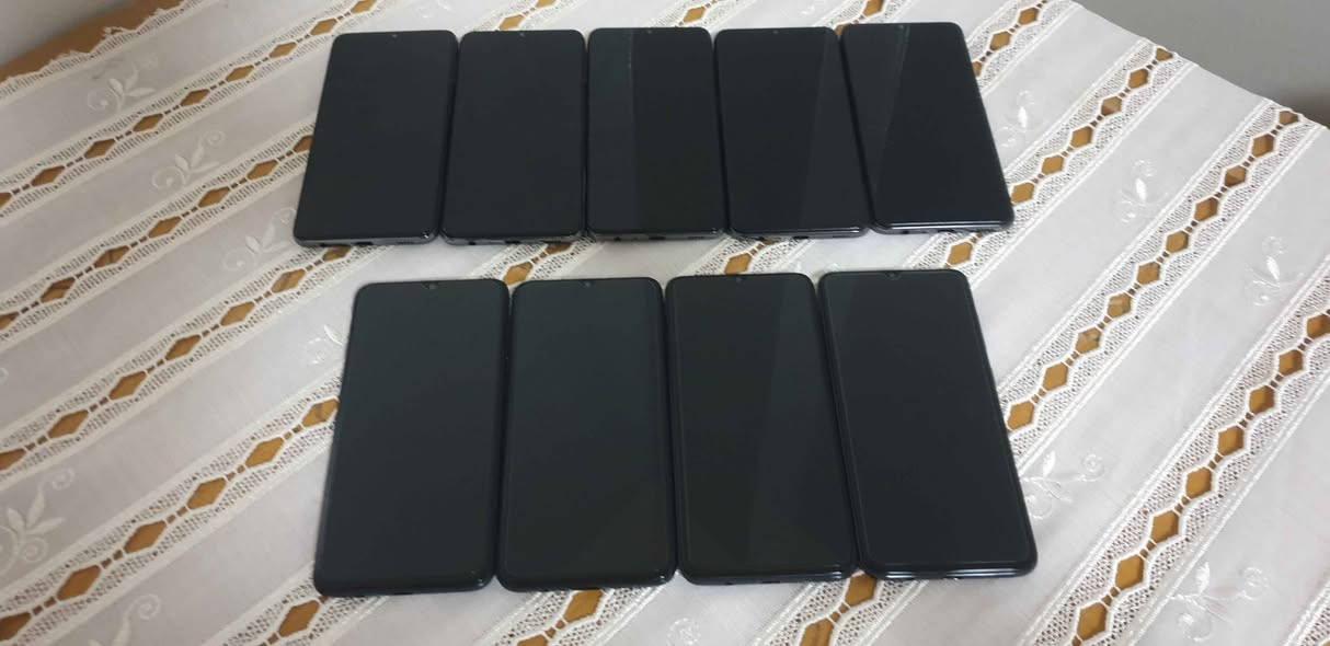 A32 128g/4g
A70 128/6g أنيركي, أزيلال


**إذا كنت صاحب هذا الإعلان وتريد حذفه لأي سبب، رجاءا أرسل رسالة إلى الدعم الفني**