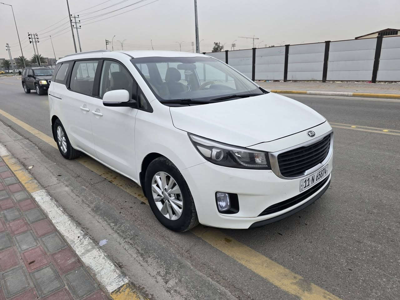 يا الله اللهم صل على محمد وال محمد سياره سيدونا موديل 2018 والد خليجي رقم بغداده سياره بيها ثلاث قطع كلير اثر شخوط سياره جاهزه من الدعاميه للدعاميه كير محرك تبريد الحداديه كفاله سعر السياره ب 197 وبيها مجال بسيط العنوان كربلاء رقم الهاتف ***********
