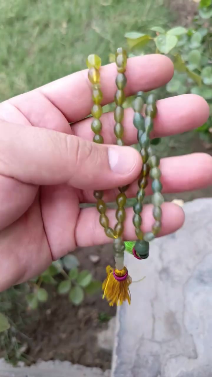 ***********
