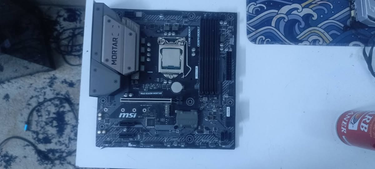 تجميعه فصخته وقطع هوايه 
مذربورد 

MAG MSI B365 M MORTAR 
جيل ثامن . وتاسع  (س 100)

معالج (س80)
Corei 7 9700F 

كيس لون ابيض 
360////240 فارغ  سعره( 50 )

كيس لون اسود 240 فارغ سعره (40)

مني كيس هوه والمبرد مالته من لينوفو كيس ( غريب ) سعره (40 )

باور سبلاي من كولر ماستر 600 واط سعره (60) 

كرت شاشه GTX 760 مروحتين رصاصي سعره (35)

كيبلات كرت شاشه ومذربورد RGB تركيب فوق الكيبل سعر الزوج كرت ومذر  سعرهم (30)

مراوح لون اسود عدد 5 مع هاب وريموت سعرهن ويه العاب والريموت سعرهم (20)

مبرد من كولر من ديب كووول سعره (15)

كيبوردات واحد ميكانيك سويج جوزي ( واير ) والثاني مو ميكانيك ( يربط  بلوتوث ودنكل و واير ) اثنينهم سعرهم (20)

ماوس عادي سعره (5)

هارد سعره (15)
SSD 120 

هارد HDD سعره (10)
G500


**إذا كنت صاحب هذا الإعلان وتريد حذفه لأي سبب، رجاءا أرسل رسالة إلى الدعم الفني**