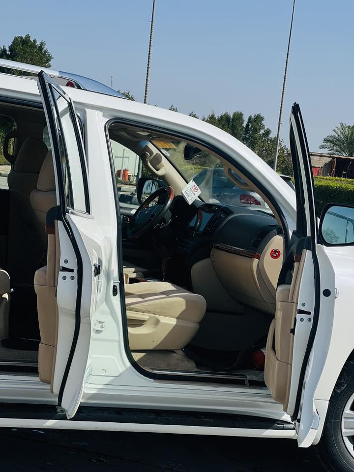 ‏‎سلام عليكم

قطعة نادر الي يدور جديد ومميز 

 للبيع 

لاندكروز 🔥2014🚀 GXR:

السياره احله من الصور بالحقيقه 

فول مواصفات 1/1 💯 :

1- فتحة 🕳️

2- بصمة 🔐 عدد

4- حساس خلفي وامامي 🎶🔊

5- ثلاجة 🥶

4ملاحضة السياره بريممم .. بريممم 

6- 2 كراسي كهرباء 

8- شاشه جبيره 💻

9-كامرات محيطيه👀

10- 8  ايرباك 

11-دفع رباعي 🎮

12- رقم اربيل بأسمي تحويل ثاني يوم

13-بشرط سبير منازل من سياره 

حجم المحرك: ✅6 سلندر

ملاحظة // السيارة  كفاله عامه

جديدة بمعنى الكلمه 

بأسمي شخصياً  تحويل مباشر  

#مفخره_الأرض 🔥

مكان السياره بابل سريع الدولي قرب محطة جنة الفرات 

🟩 السعر 420 وبيها مجال حگ الجه

‭٠٧٧٣ ٥٠٢ ٨٤٩٨‬

***********
‏  

تحياتي لجميع 🌹 🌸
