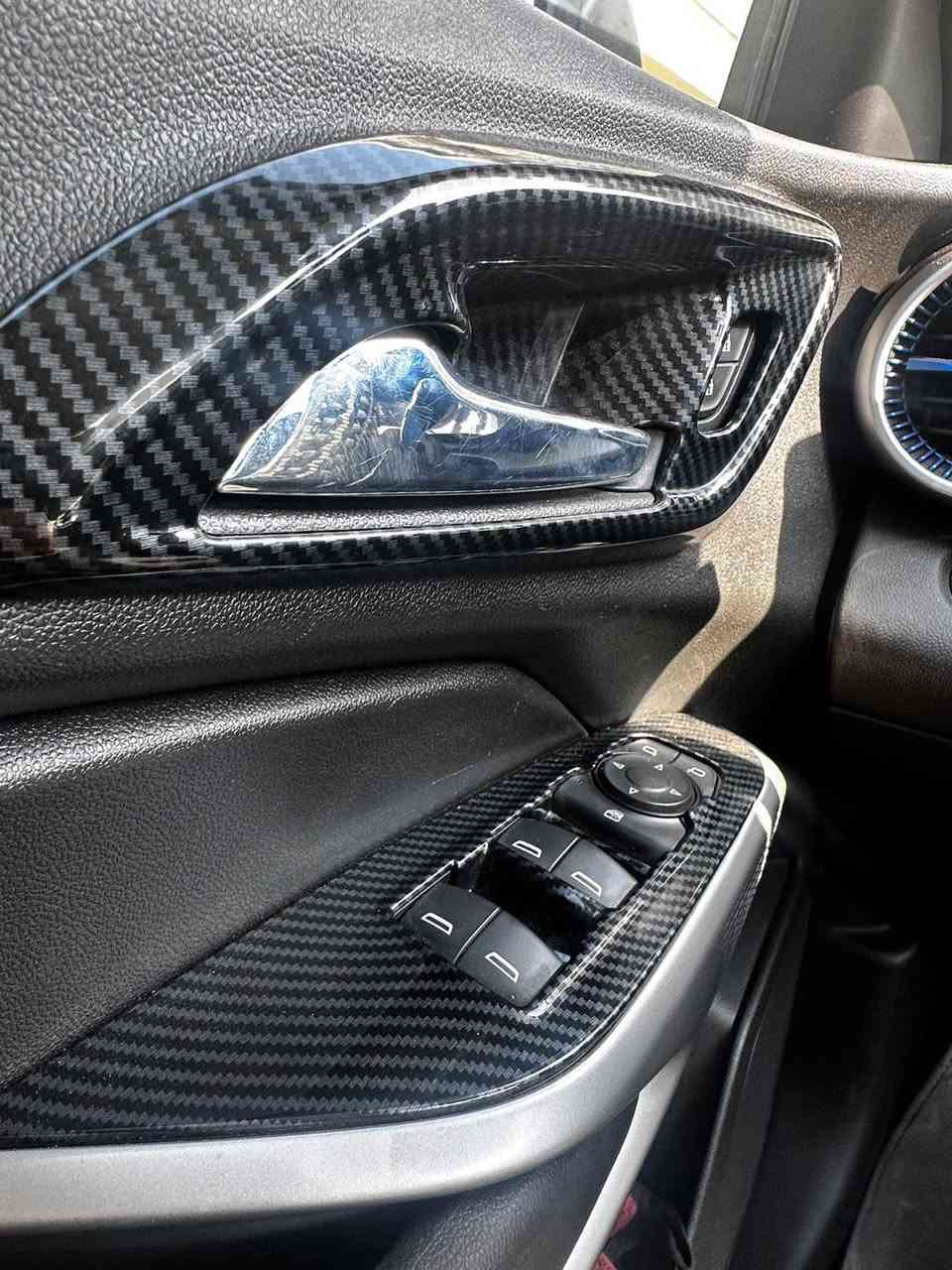 سلام عليكم تراكس للبيع مديل 2024دخول جديد بيه رقم فحص مكانه بغداد ***********
