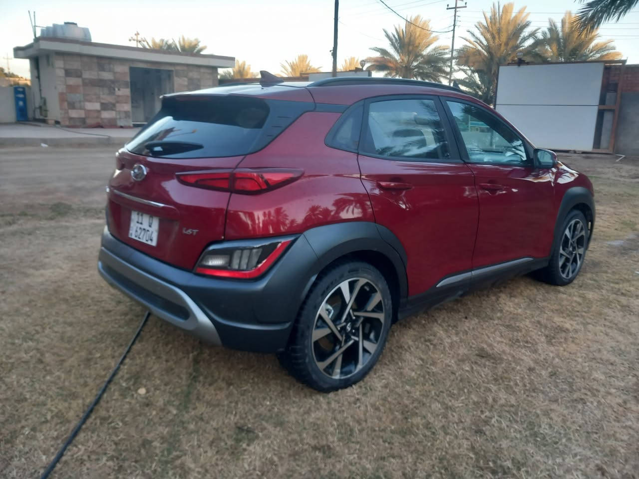 السلام عليكم للبيع كونا وارد امريكي فول 1/1
الموديل 2023 
الرقم بغداد دولي
ماشيه 55 ميل
حادث امريكا خلفي السونار مرفق مع الصور 
فتحة سقف 
رادرات 
اطفاء و تشغيل ذاتي 
سايد بريك كهرباء 
٣ وضعيات قياده والخ.... السياره فول مواصفات
السعر 155 وبيه مجال 
للاستفسار ***********
مكان السياره /بابل_المركز
