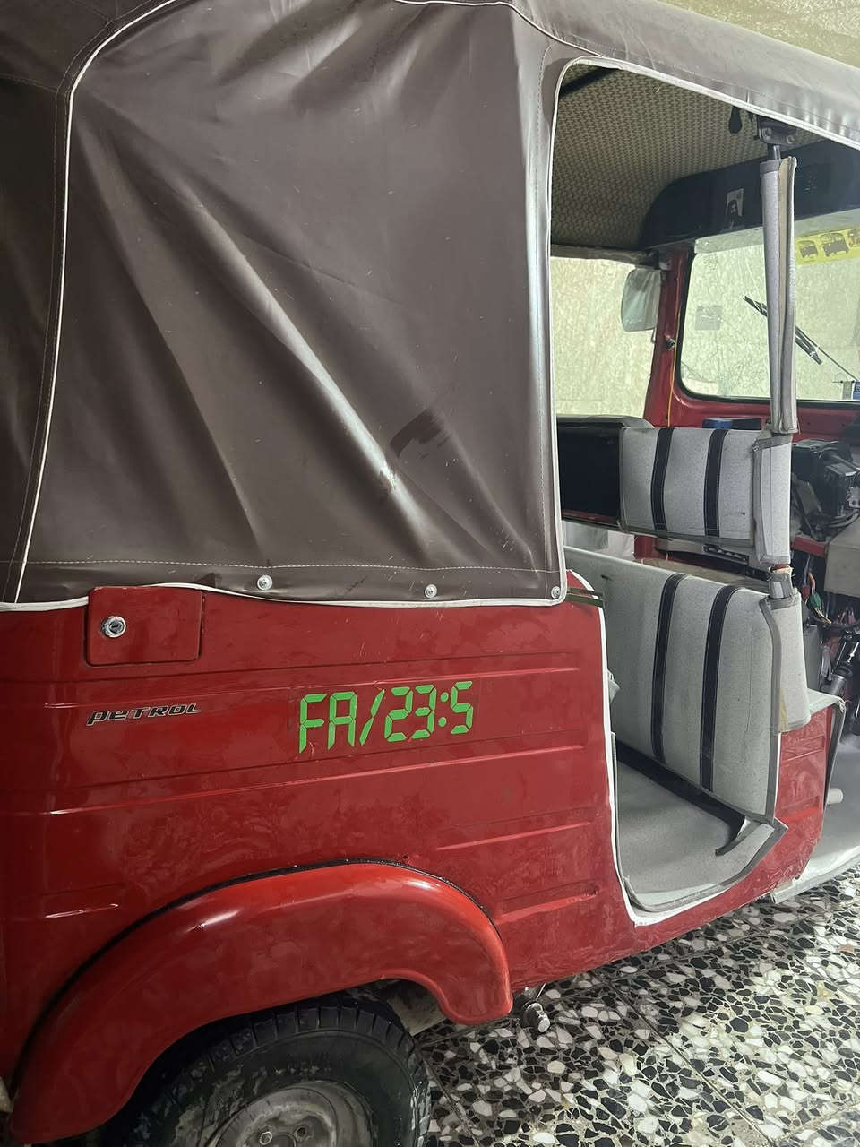 السلام عليكم
تكتك البيع 18 رقم وسنويه انكليزي تحويل ثاني يوم تكتك خير من الله مصبوغه عالم جماليه مكينه لا تنقيص ولا تبخير كهربائيات كلها شغاله بيها ضربه بلغد مثل ما واضحه بصوره وبدوسه ما معمره كلشي واضح بصور مكاني بغداد الحسينيه راشديه *********** سعرها 4900 وبيها مجال
