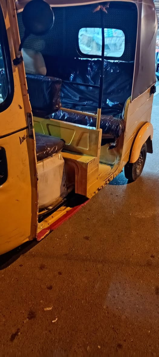 السلام عليكم تكتك للبيع 2020 أوراق اصلي كهربائيات شغاله بلاديه بدون صبغ مكينه ناعمة لاتنقيص ولا تبخير جاهزة كبل للشارع ماناقص اي شي السعر 4,500 وبيها مجال قليل حك الجيه مكاني بغداد الاستفسار على الرقم ***********
