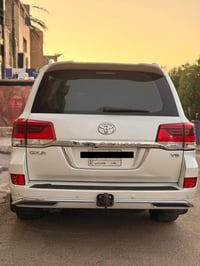 لاندكروز • ٢٠١٦ • باسمي