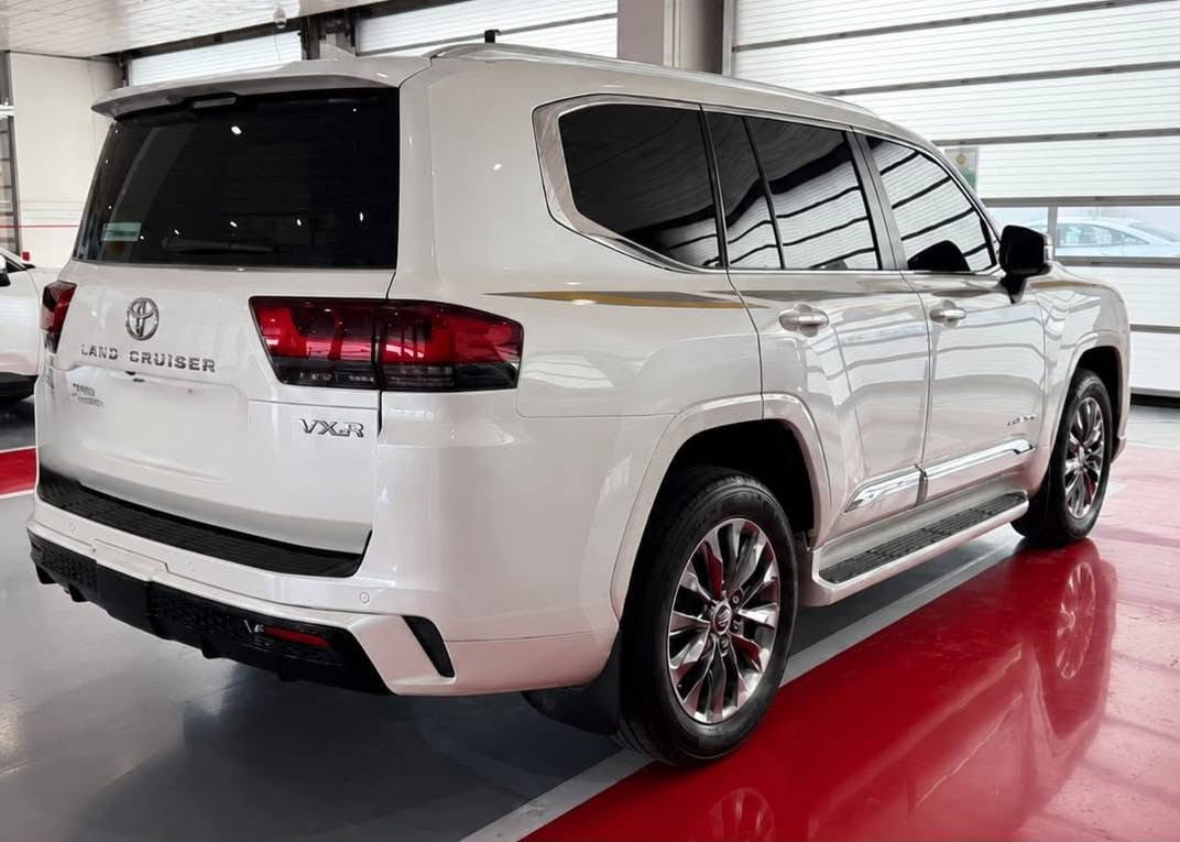 *بإمكان التخريج بكتاب الشهداء
*تون تيربو VXR خليجي كفاله*

*تويوتا لانـدكـروز موديـ2024ـل*
*السعر594كفاله واصل لميناء*
سيارة حاليا في دبي واصل المنفذ سفوان بدون كمرك 
(مكتب الماجد الأستيراد السيارات الوارد الأمريكي والكندي)
(العنوان ، البصرة ، سفوان، قرب تقاطع العسكري)
ولدينا وكلاء جميع محافظات العراق
اتصال او واتساب :
( حسام الماجد)
***********
‏***********
رابط الكروب واتساب نشر يومي السيارات في دبي
https://chat.whatsapp.com/DNfmzX564GDHUVJokH19Vy
