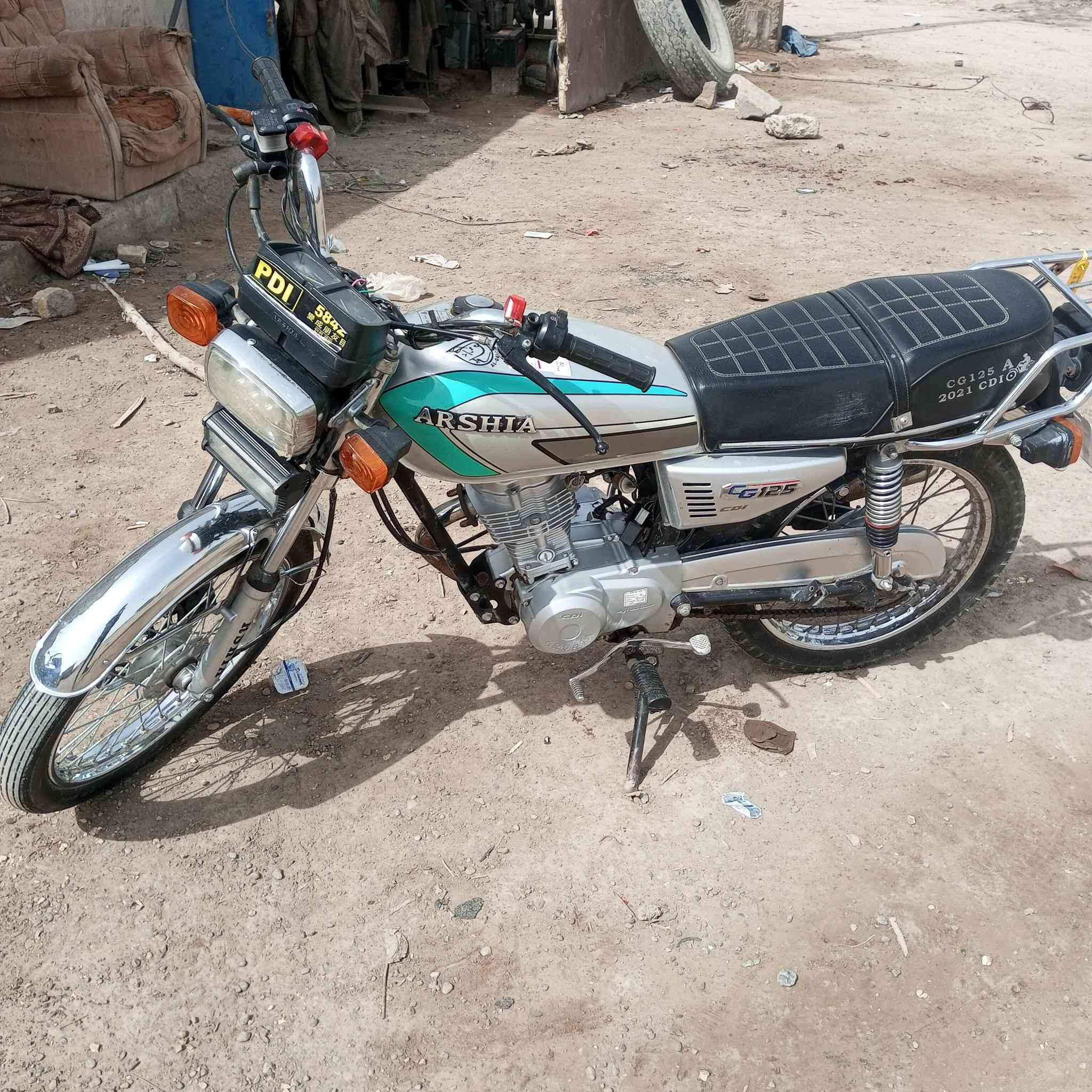 اربعه كير ارشه اوراق
ايراني اصلي ما مبدل ولا قطعه
موديل 21
لون سلفر 
دسك امامي 
بيه بس جبنه طاكه ب15 الف سويه
مكفوله كفاله عامه 
سعر 600
مكان واسط /***********
