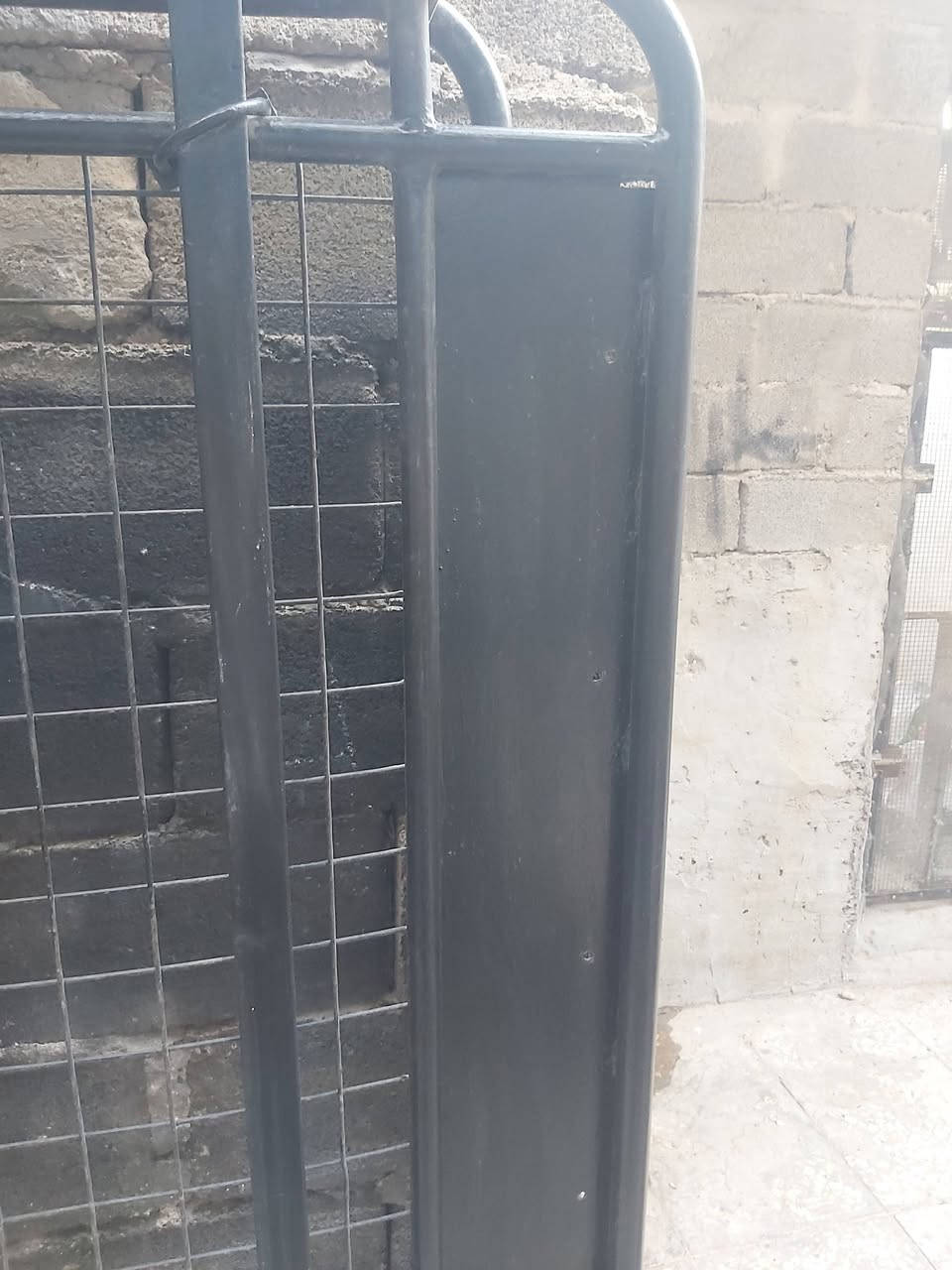 السلام عليكم سيبايه جيب كوماندرجديده سعر ٣٢٥ مكاني بغداد العبيدي هاتف *********** طول ١٩٠سم
