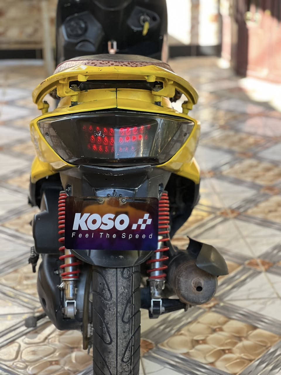 السلام عليكم دراجة سكنس فحل قبق نفخ للبيع الدراجة نظيفة مكينة بلاد لا تنقيص لا تبخير كل شهر إدامة ودهن كلة موتل كل شي بلاد  بس الكيچ مالتها يحتاجلة واير بيها كلجات بلادي دبلات شغال والدراجة نكرة سلف هندر واحد لايت شغال زنون وأشاير شغال هورن  سويجين بيها شغال مكاني ديالى بعقوبة السعر 600 وبيها مجال للتواصل ***********
