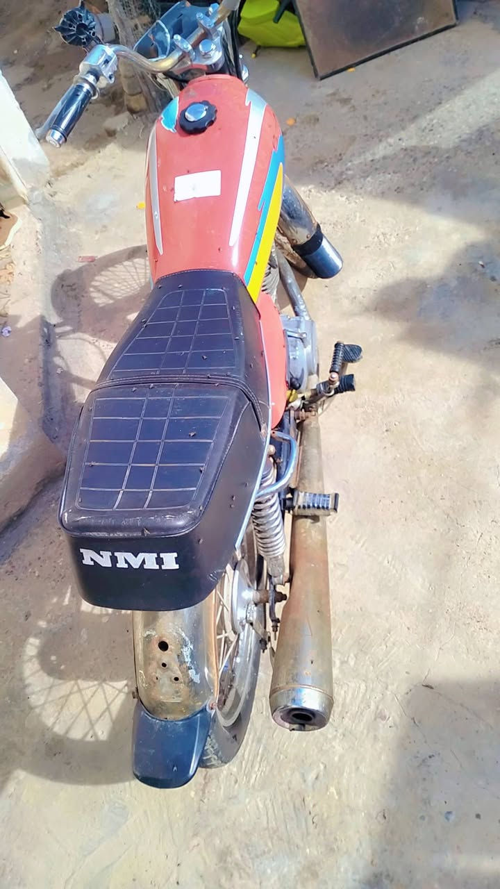 للبيع 
دراجة ايراني اوراق وكيلها بشارع بغداد 
الشراي تفضل يتصل ***********
