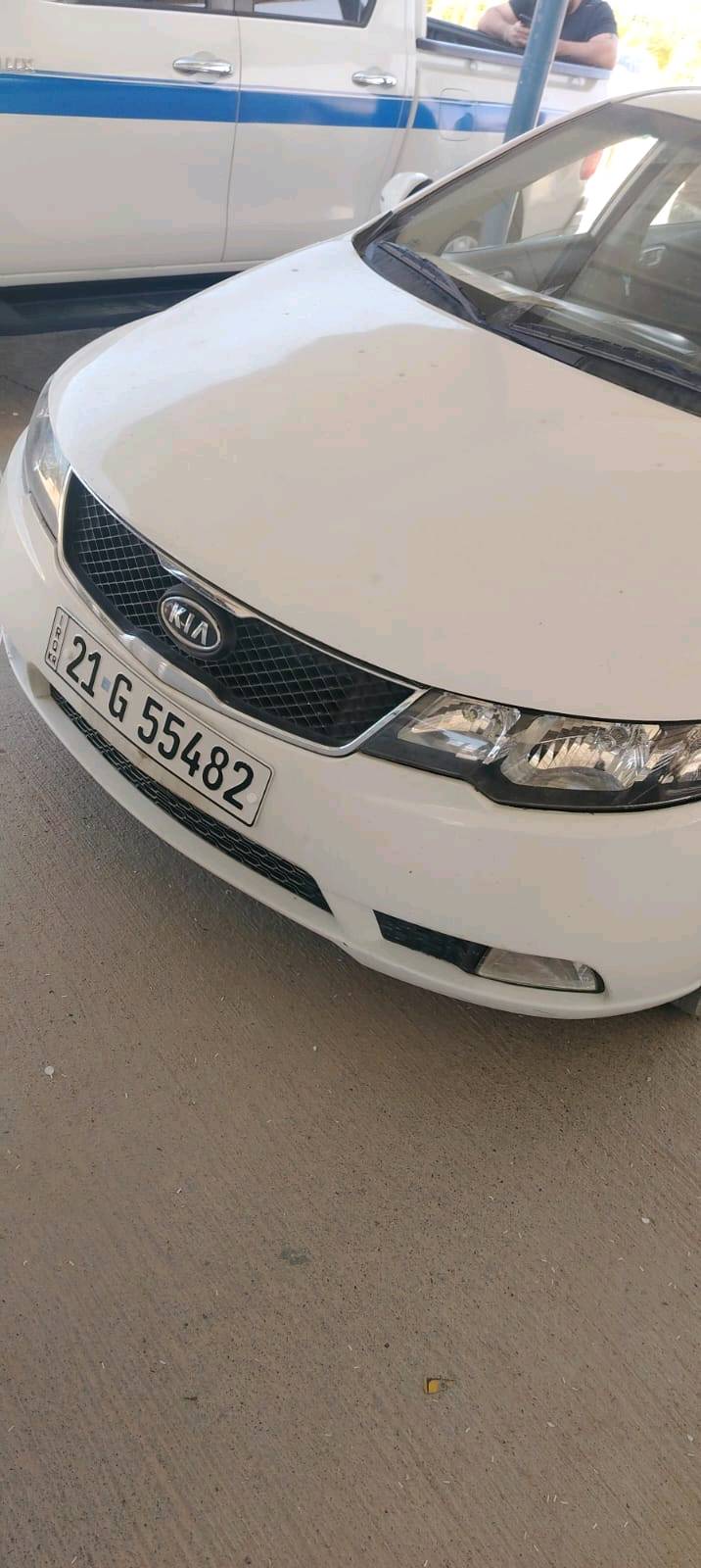 سيراتو 2011
رقم سليمانيه الجديد
هزه جديده وسنويه لل2030 باسمي
مكان سياره بغداد
لون ابيض خليجيه مصبوغه حزام
تخم تاير جديد 
حساس خلفي
مري كهرباء
داخل لونين كشنات وبطاين
مبدل كير جديد
تبريد وتدفئه شغال
محرك 1600 
كير 6 نمر
تحكم ستيرن
  دواخل بلاديه من سيدي ودوشمه بلاديه
السعر ب88 مستعجل على البيع
***********
عمر