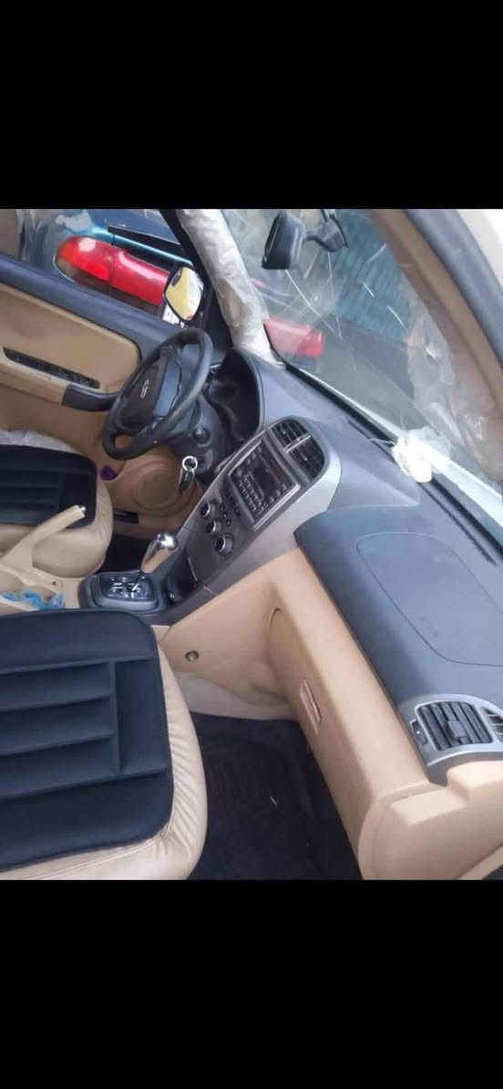 السلام عليكم
شيري تيكو 
موديل 2012
رقم صلاح الدين 
محرك وكير شرط 
كير توماتيك كهربائي
سياره بدون صبغ بيها تعديل بدون بارد 
شرط التحويل 
كشانه كهربائي
السعر ٦٧$ وبيها مجال 
موصل زمار ‏‪***********‬‏
