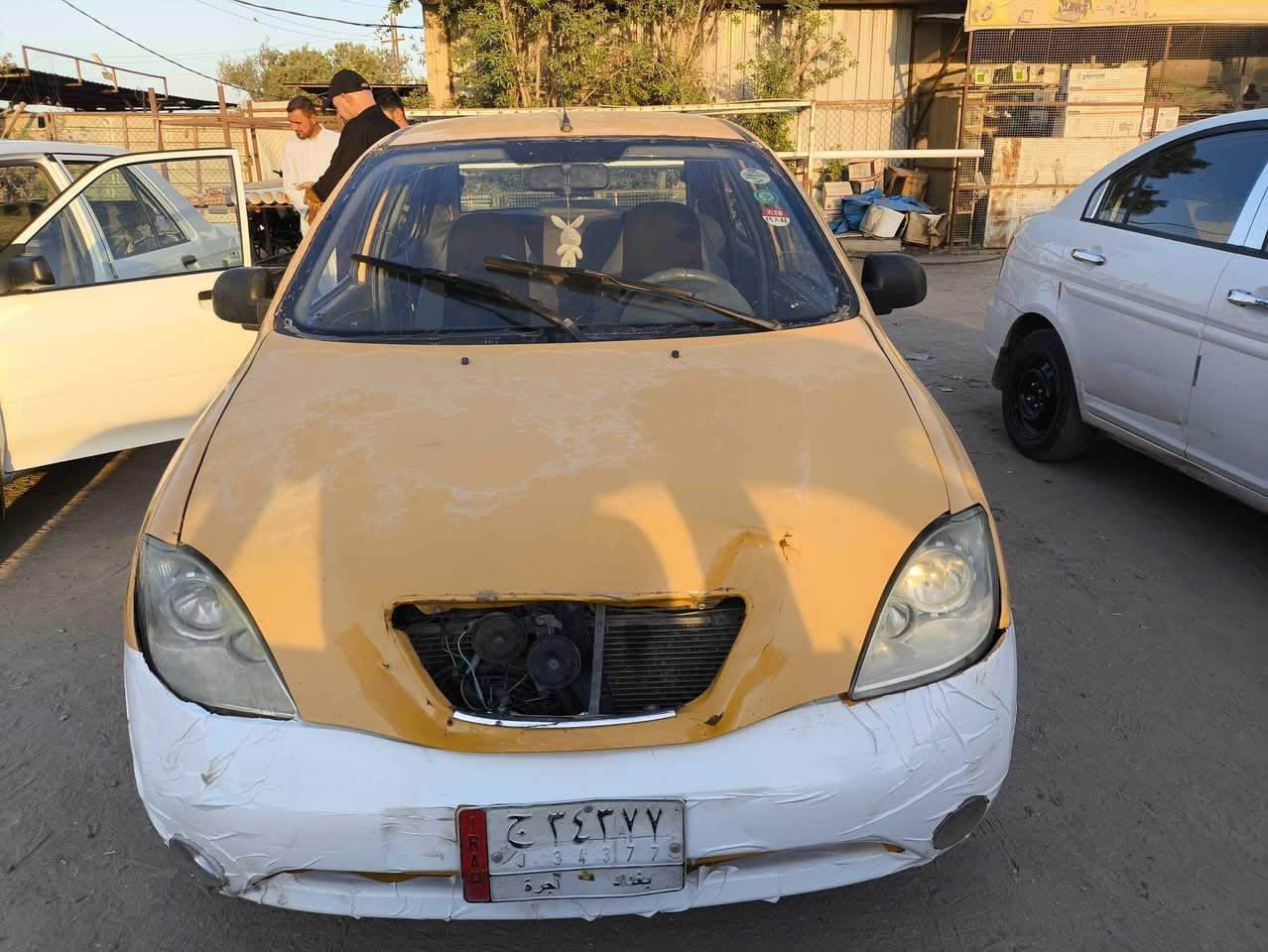 طيبه للبيع موديل 2015 سعرها 28 ورقه وبيها مجال ماشيه 262728 سياره خير من الله تبريد شغال بس يرادلها اشوي غاز جامات العبري يرادلهن تصليح ميرفعن غرامتها 300 وهيئه 200  حداديه حلوه ومكينه حلوه رقمها بغداد مبدللها باتري جديد وزوج تايرات اصليه تايلنديه بيها ضربه بالبنيد  إذا شراي تواصل وياي واتساب رقمي ***********
