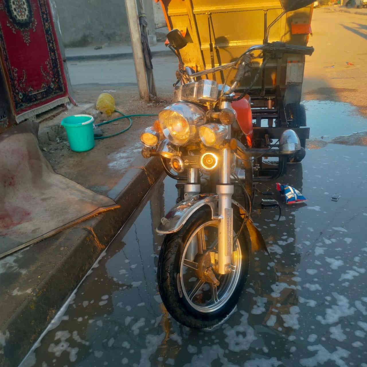 سلام عليكم ورحمة الله وبركاته ستوته للبيع موديل ٢٠٢٣ طلع ب ٢٠٢٤ بشهر ١٢ ستوته مكفولة كفالة عامه من ساصي وركبه و مكينه وكشر أوراق بسمي من مكتب حسين من معرض النورمكان كربلاء حي المهندسين سعره2.600.000 وبيه مجال هاتف ***********/ ***********
