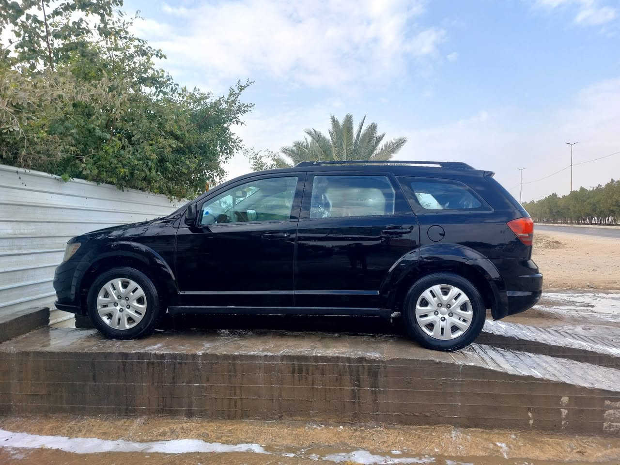 سلام عليكم
جورني موديل 2016
ثلث قطع تبريد  تحكم الخلفي منفصل
 7 راكب  حادثه 
 شويه بل بنيد وجاملغ امامي بي بارد 
بدون تبديل 
مكينه ٤ سياره جاهزه 
ماشيه 183 الف
السعر135 وبيه مجال  
مكان حله قرب سيطره الاثار 
للاستفسار ***********
