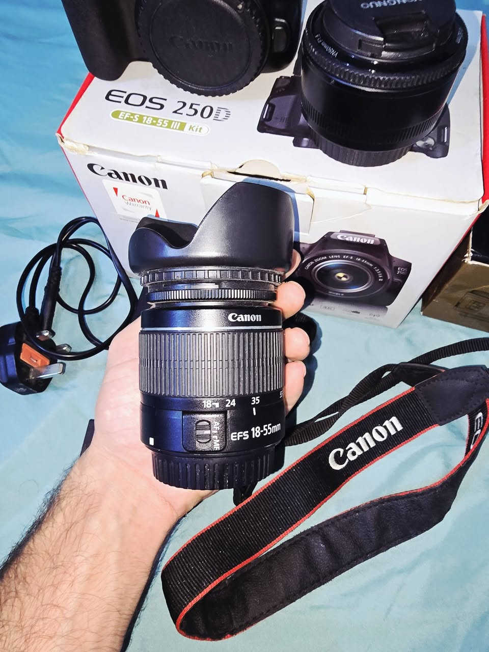 Canon 250d
كاميرا كانون 250d مع عدسة 18.55 مع عدسة 50 

كامرة جديدة استعمال قليل 

كارتون . شاحنه . بطارية عدد 2 . حزام . هود 

السعر 600 الديوانية


**إذا كنت صاحب هذا الإعلان وتريد حذفه لأي سبب، رجاءا أرسل رسالة إلى الدعم الفني**