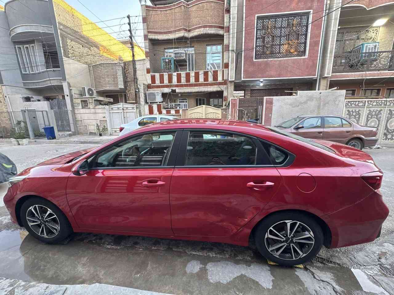 فورتي 2023 مكينة 2000 دوش ماشية 58 الف
حادثها موضح بالصور بدون صبغ بدون شاصي بدون لغد بدون تبديل بدون ايرباك فقط بارد وتكحيل وصار بيها حادث بسيط بالباب الخلفي والهلال والجاملغ الخلفي الايمن بقيتهن بدون تصليح سعرها 145 بيها مجال السياره جاهزه ومابيها اي نقص مكاني بغداد الشعب ***********
