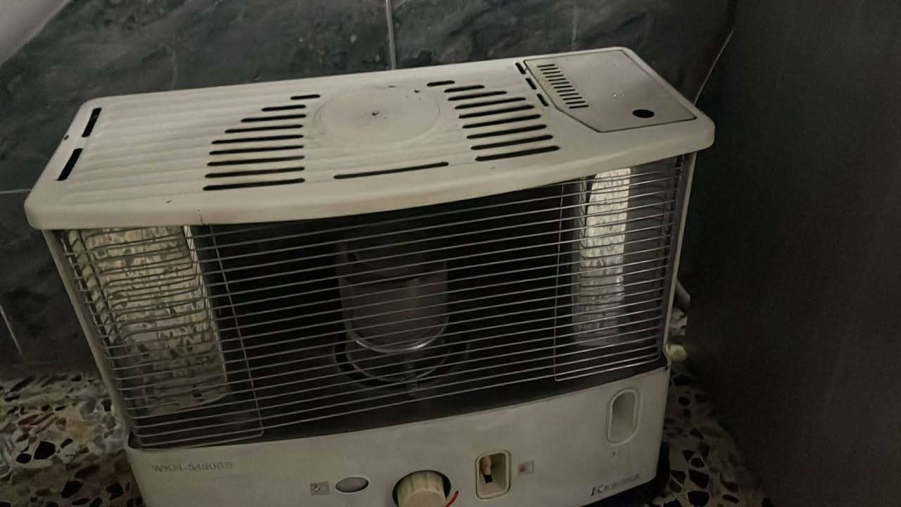 السلام عليكم عندي صوبه للبيع نظيف جدا والسعر وتفاصيل على هذا رقم ***********
