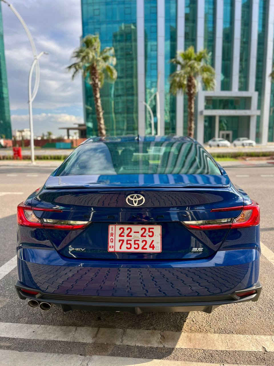 Toyota Camry Hybrid  XSE  2025
تويوتا كامري بانزين وهايبرد 2025
اللون :- حبري 💙
الموديل 2025
المحرك 2500cc
المسافة المقطوعه 1 الف فقط ( زيرو ) 
السعر 214 ورقه 
حادث / جملغ امامي صبغ + ربع جملغ خلفي 🔻
ايرباكات سليمه شركة 100/100 

 المواصفات XSE
• بصمة تشغيل
• بصمة أبواب
• دخول ذكي
• شاحن ويرلس
• شاشة كبيرة
• كاميرا خلفية
• حساسات خلفية
• رادار امامي
• مانع تصادم
• تصحيح مسار
• مثبت سرعه
• مانع انزلاق
• استيرن متحرك
• بريك بصمة
• نقطة عمياء
• كشنات كهربائي
• كشنات جلد 
• اضوية اماميه زنون LED
• اضوية خلفية LED
• ليد زنون نهاري
• ويل قياس 18
• نظام ECO + TRIP
• نظام GPS + خرائط
• 3 أنظمة قياده ECO / Normal / Sport 
• اوامر صوتيه
• بلوتوث
• مدخل USB + AUX

العنوان / اربيل شارع 100 ( معرض اربيل كارس )
للاتصال / واتساب ***********☎️***********
