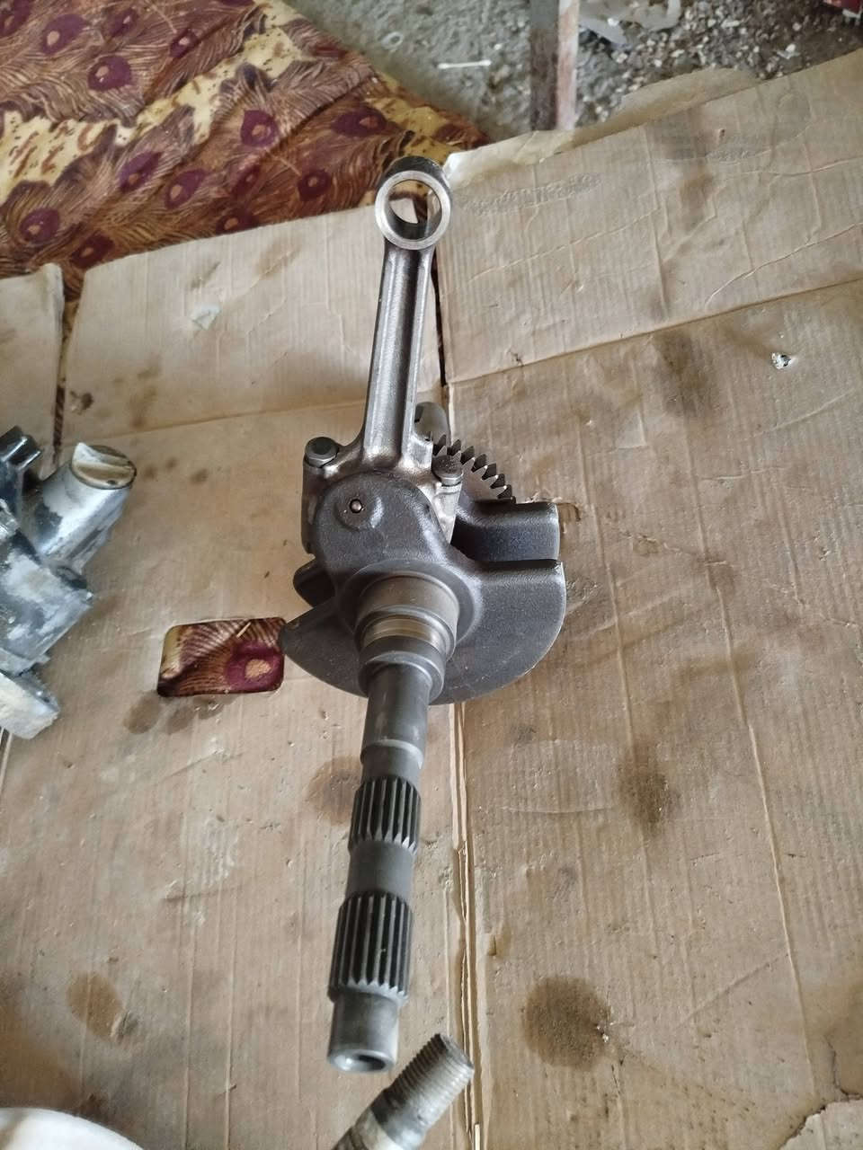 السلام عليكم
للبيع كرنك مال صفر عشره يرادله شغل وعبوه فيت بم صفر عشره وكلجات وطاسه صفر عشره يرادلهن شغل وعقل كير مال صفر 9 ومكينه مال صفر6 يرادلهه تجفيت كامل كرنك وبوشه وبستم نقصهه كلج امامي بيهه ملف كامل وسلف وشوته وكلج خلفي وقايش وكابريتر كله شغال   ابيعهن شلع ب125 مكاني بابل مركز ماعندي توصيل ***********
