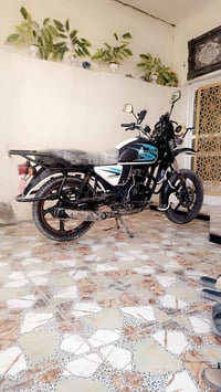 اسلام عليكم شباب دراجه دايوان جبلي البيع موديل 21 محرك ٢٢ الدراجه كامل...