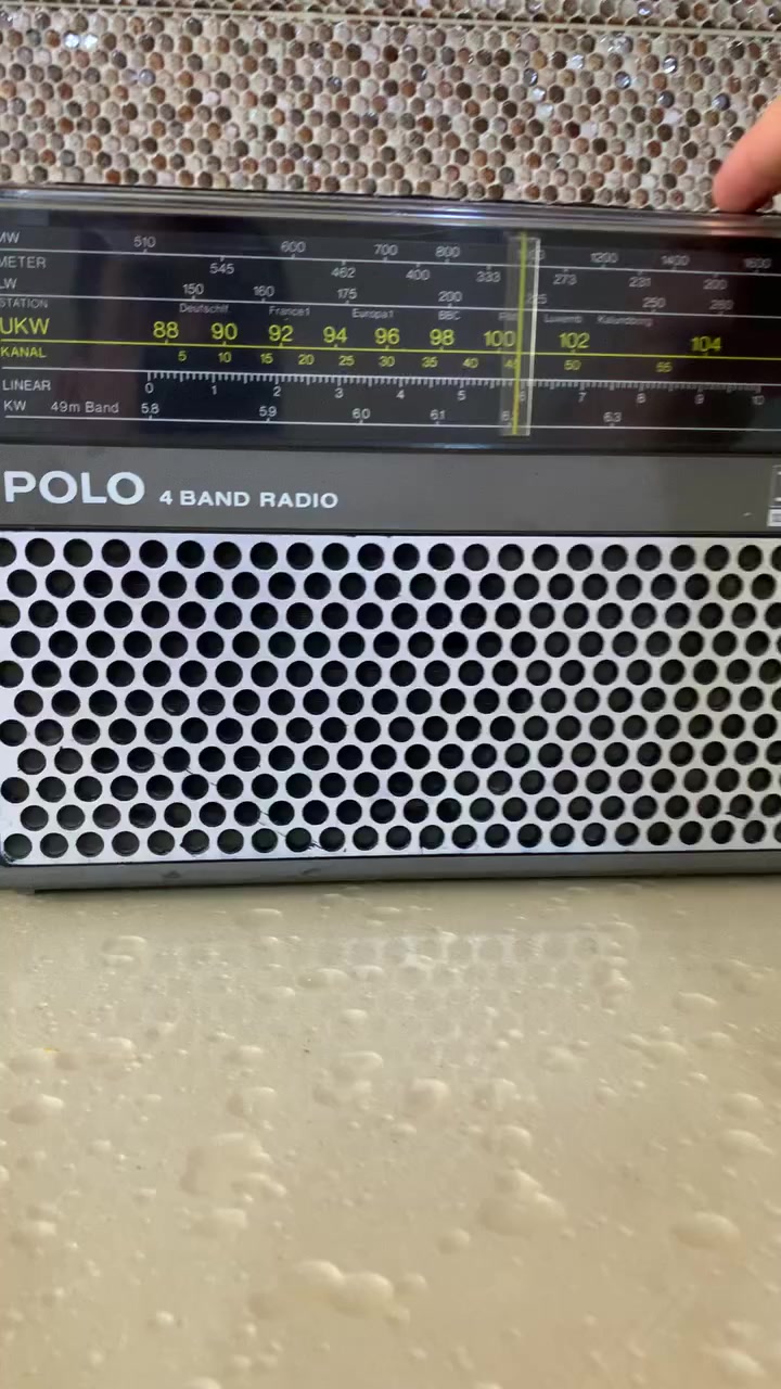 للبيع راديو ITT الماني منشأ
سنة الصنع 1978 موجات FM MW KW شغال بالكامل يعمل بطارية وكهرباء شراي يراسلني خاص لا ارد على تعليقات يوجد توصيل كل العراق


**إذا كنت صاحب هذا الإعلان وتريد حذفه لأي سبب، رجاءا أرسل رسالة إلى الدعم الفني**