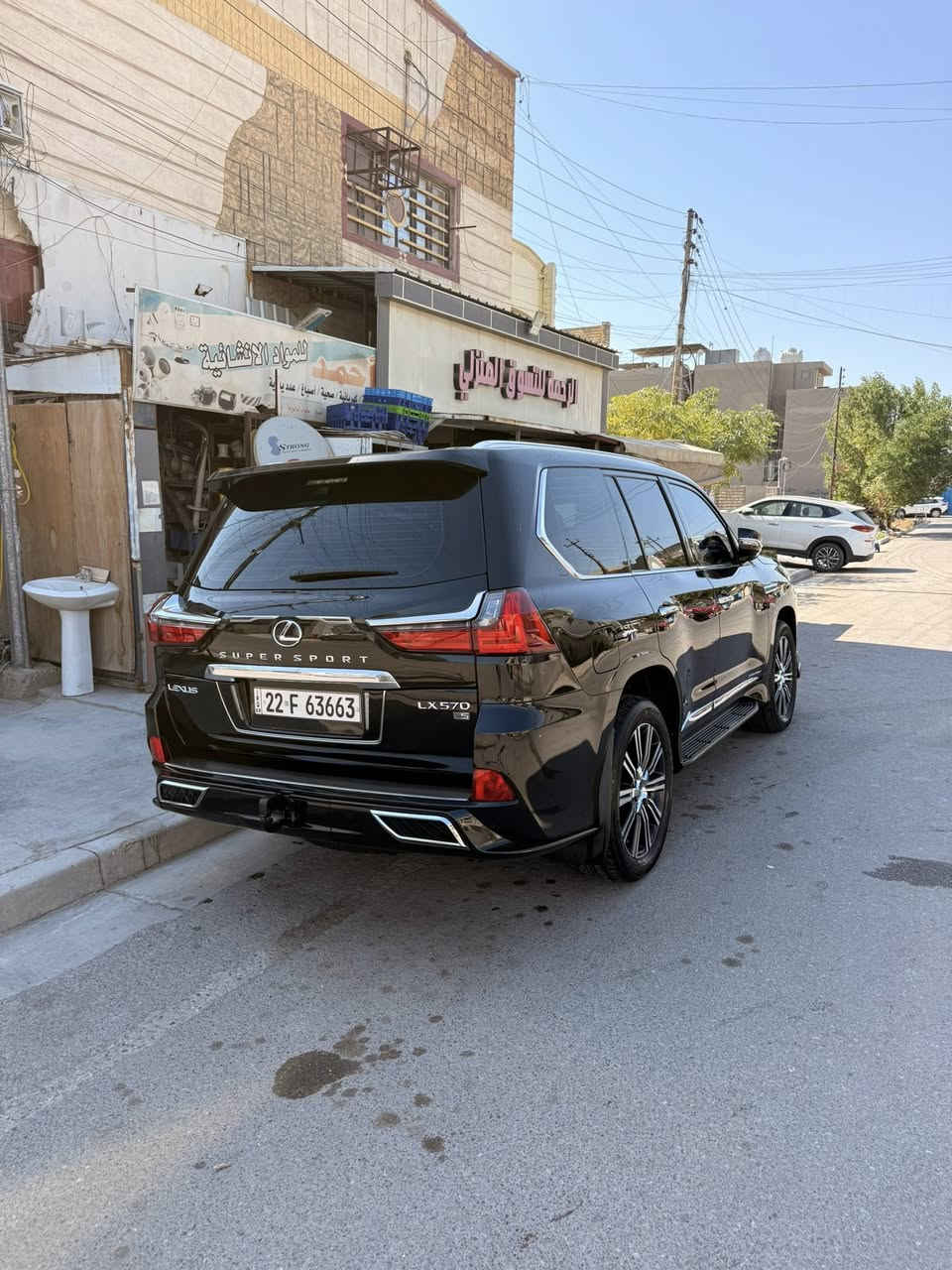 لكزس سوبر سبورت 2021
اللون أسود
رقم بغداد وبأسمي
السيارة جديدة جداً جداً بمعنى الكلمة

ماشية 77 ألف فقط
مكفولة كفالة عامة من كلشي
العدة والأرضيات كاملة وغير مستعملة

المواصفات:
محرك 8 سلندر 5700
أبواب شفط
كشنات جلد قرميدي
جكات
كامرات محيطية
باب خلفي كهرباء

والمواصفات هواية وما يحتاج أذكرها كلها
للاستفسار: ***********
السعر 85 وبي مجال 
تحياتي للجميع
