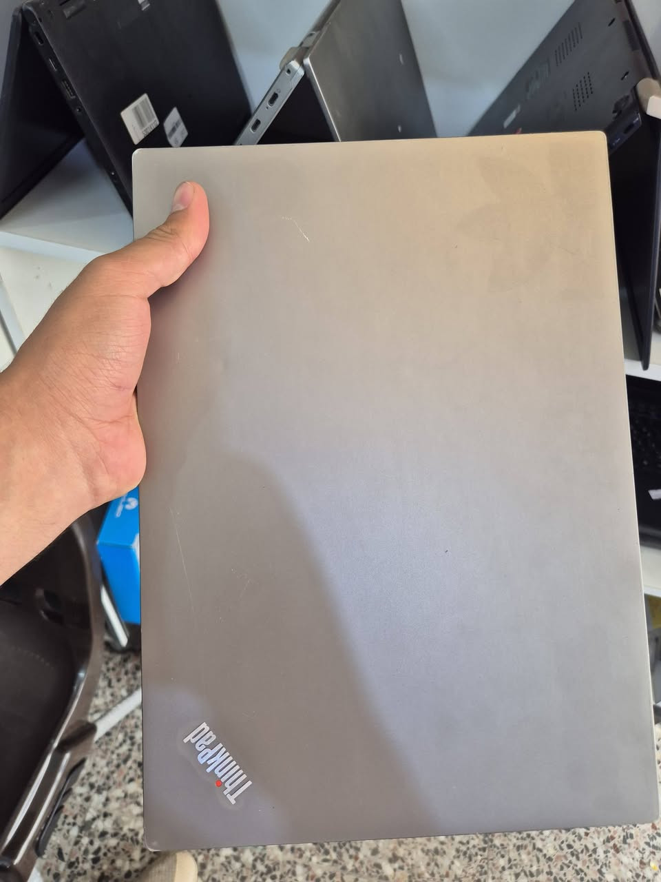lenovo e14
i7 10th
Ram 8
256ssd
14in
واكع الصبغ مالتهة ب350الف
***********
