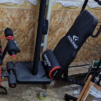 ؛ عندي كرسي دمبل متعدد الاستخدام جديد غير مستخدم ماركة عالميه  ادكنك م...