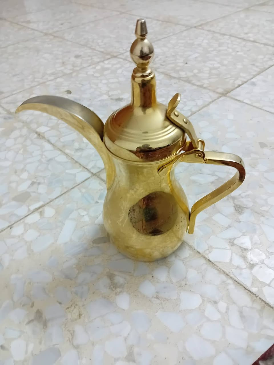 دلة مختم السيف 
ارتفاع 30تقريبا 
يتوفر توصيل


**إذا كنت صاحب هذا الإعلان وتريد حذفه لأي سبب، رجاءا أرسل رسالة إلى الدعم الفني**