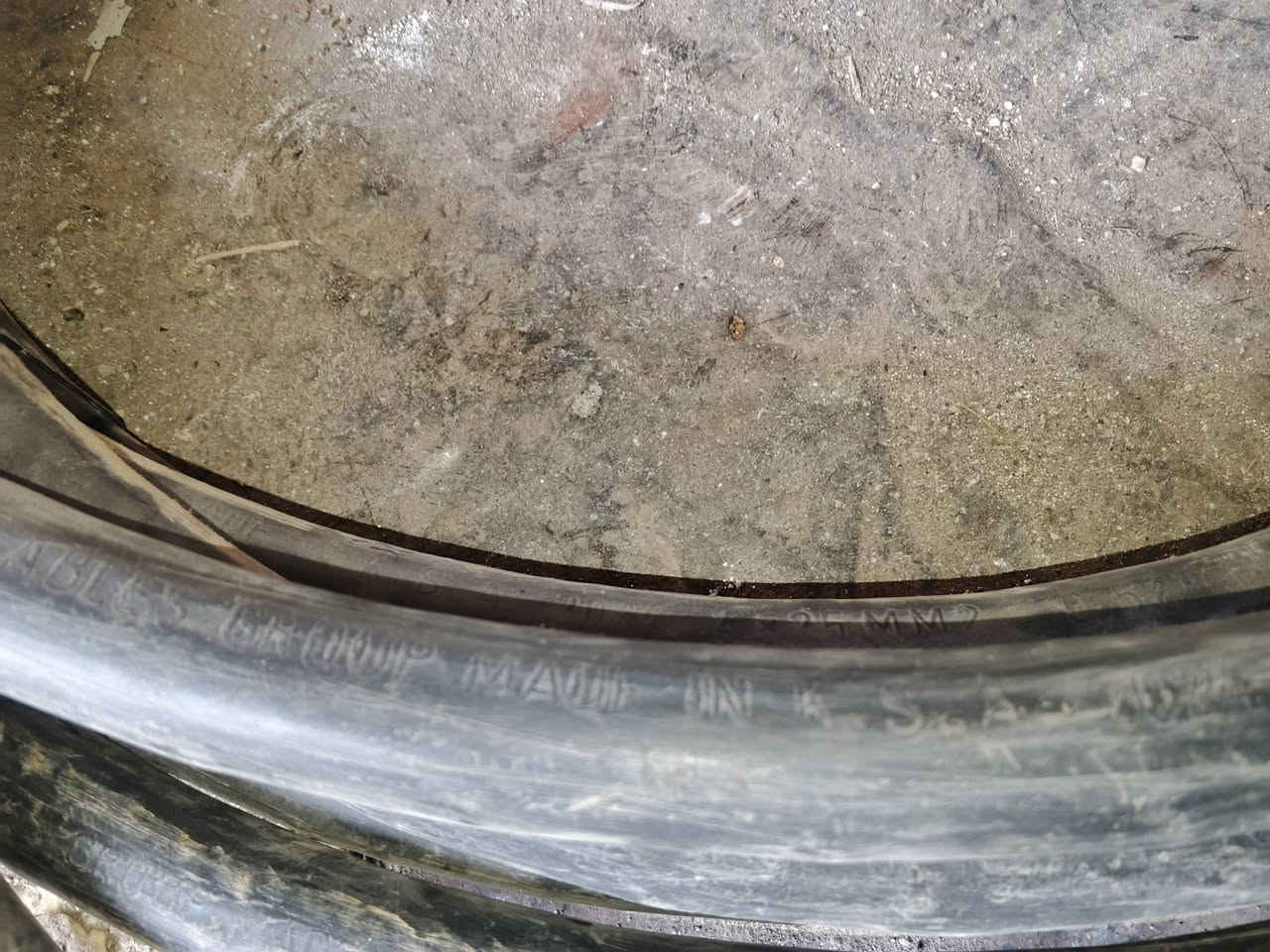 كيبل الفنار السعودي 25/4 مسلح  الطول 13 متره الأ  ربع
وكيبل الفنار 10/4 طول 6 مترات ونص جدد مامسنخدمات الله شاهد ظامهن صار سنتين  وهسه اريد ابيعهن 
 القياس 25 سعر المتر 20 وبيه مجال أقل من السوك 
وقياس ال 10 سعر المتر مالته 9 هم أقل من السوك 
مكاني بغداد قريب على فلكه 83 مال الطالبيه مقابل محطة وقود قطاع 68 
***********
***********
