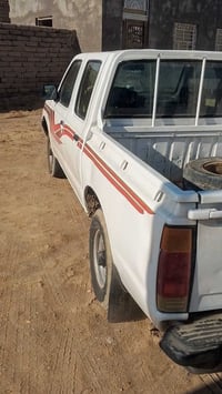 نيسان • ٢٠٠٥ • مكفولة