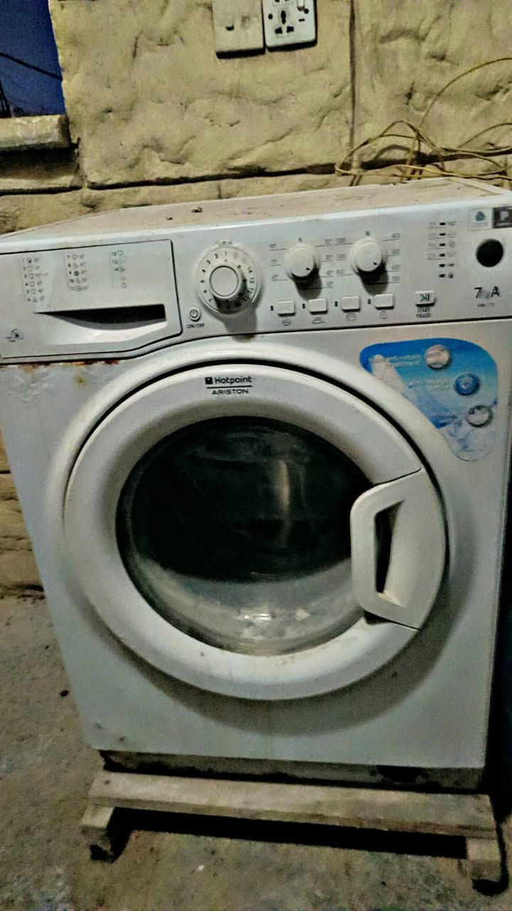 السلام عليكم غسالات عدد ثنين للبيع عاطلات سعرهن 150 الف ماني الدوره


**إذا كنت صاحب هذا الإعلان وتريد حذفه لأي سبب، رجاءا أرسل رسالة إلى الدعم الفني**